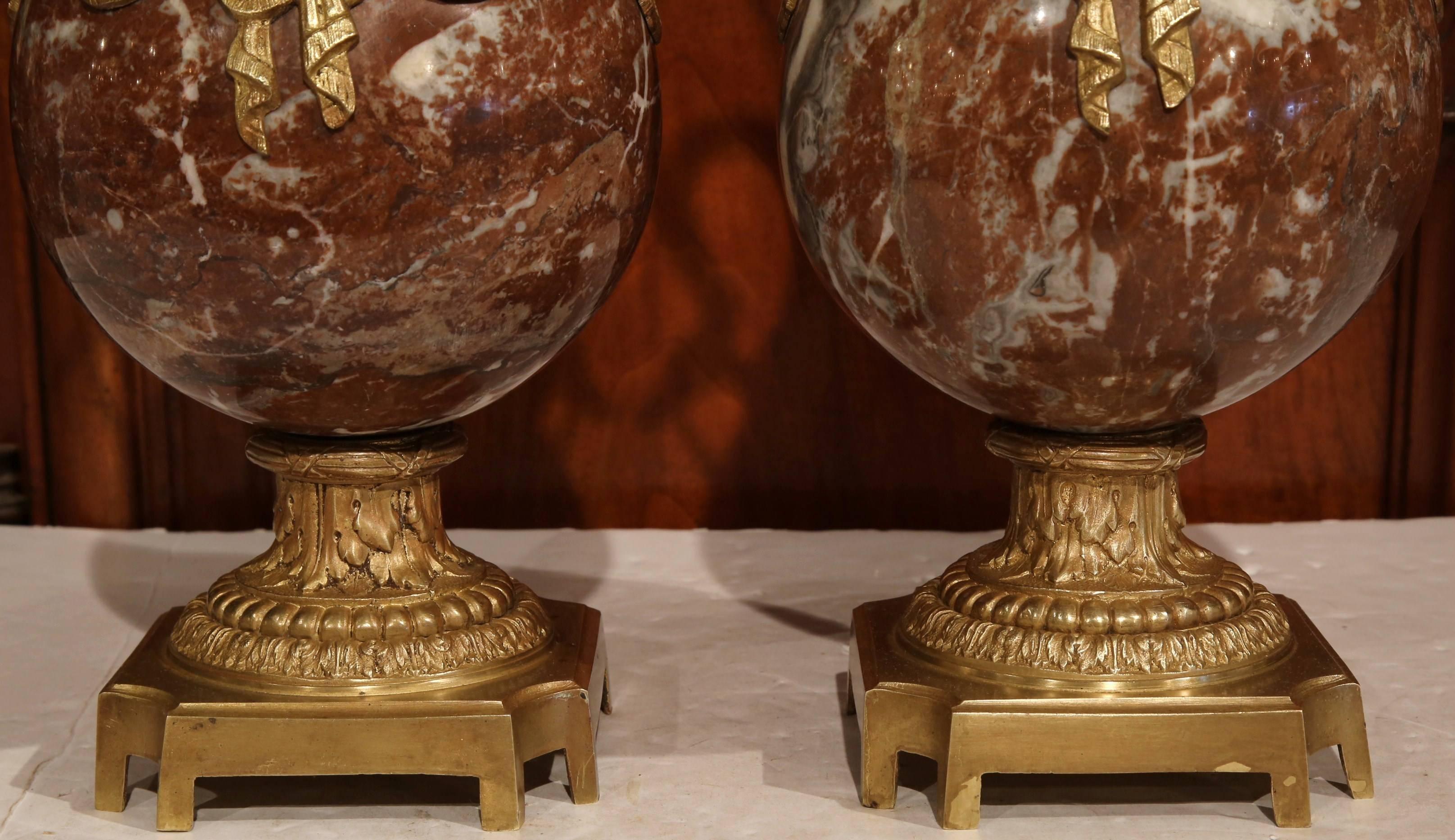Pair of 19th Century French Red Marble and Bronze Cassolettes with Swan Handles In Excellent Condition In Dallas, TX