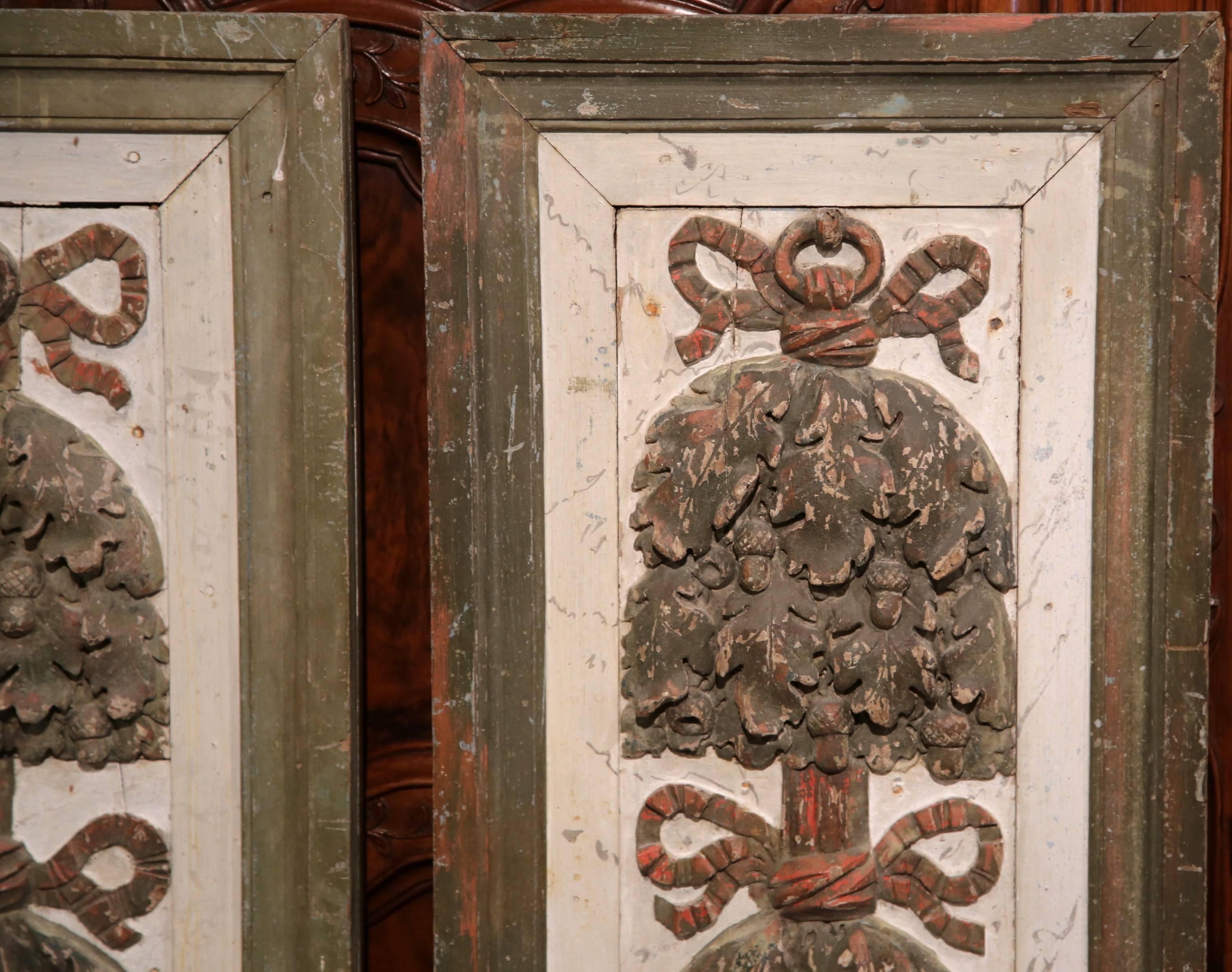 Pair of 18th Century French Carved Hand-Painted Wall Panels from Versailles In Excellent Condition In Dallas, TX