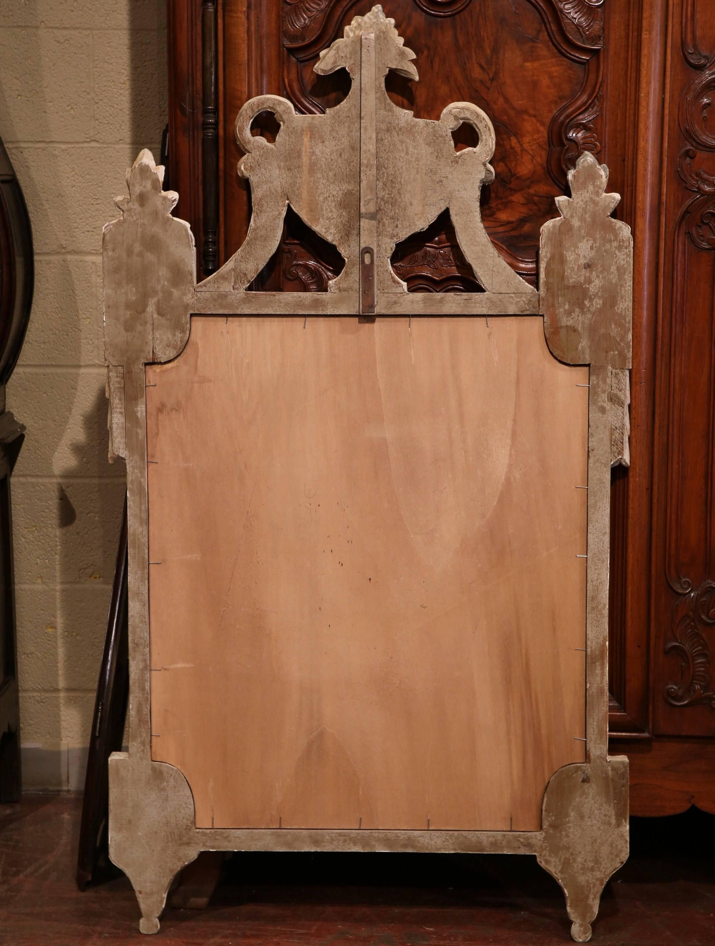 20th Century Italian Hand-Carved Two-Tone Painted Mirror 2