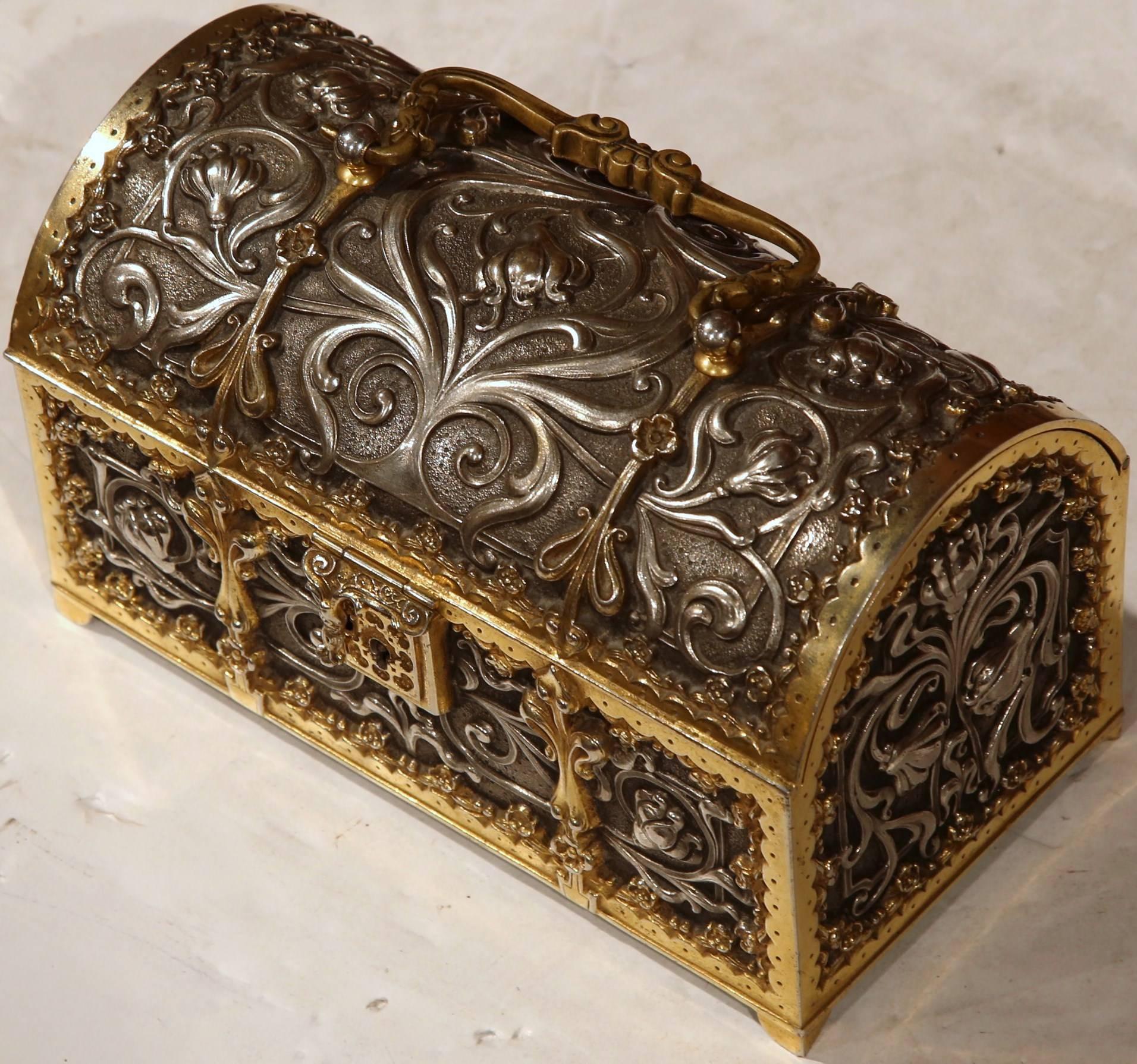 19th Century French Gothic Silvered Bronze Doré Jewelry Box with Flowers Motifs In Excellent Condition In Dallas, TX