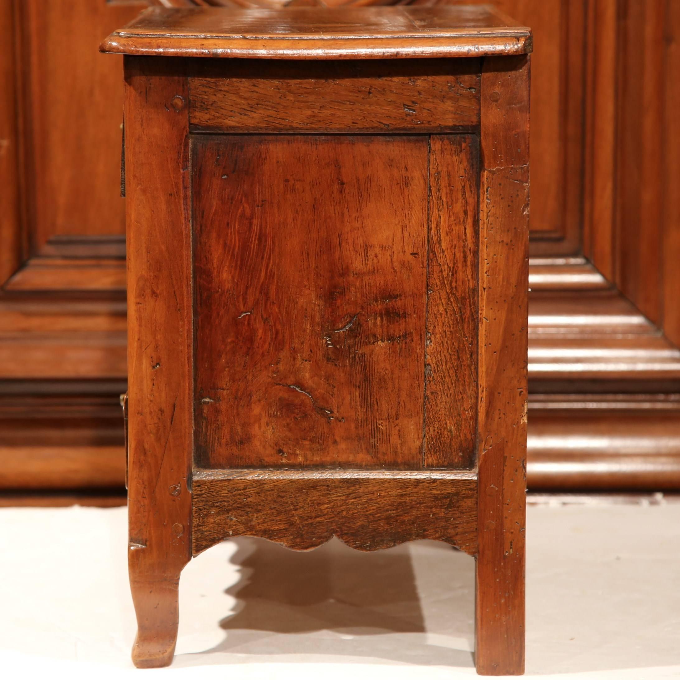Early 19th Century French Louis XV Cherry and Oak Miniature Commode with Drawers In Excellent Condition In Dallas, TX
