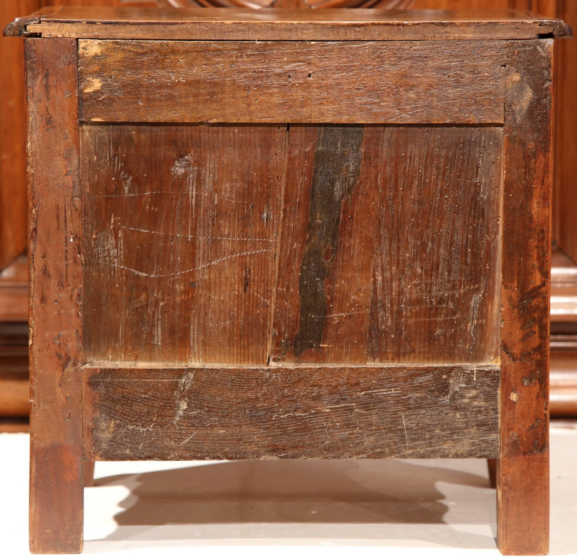 Early 19th Century French Louis XV Cherry and Oak Miniature Commode with Drawers 3