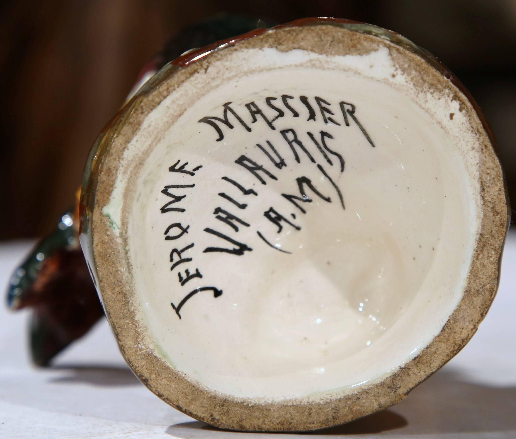 Fait main Vase à coq Barbotine du 19ème siècle, peint à la main, signé Jerome Massier