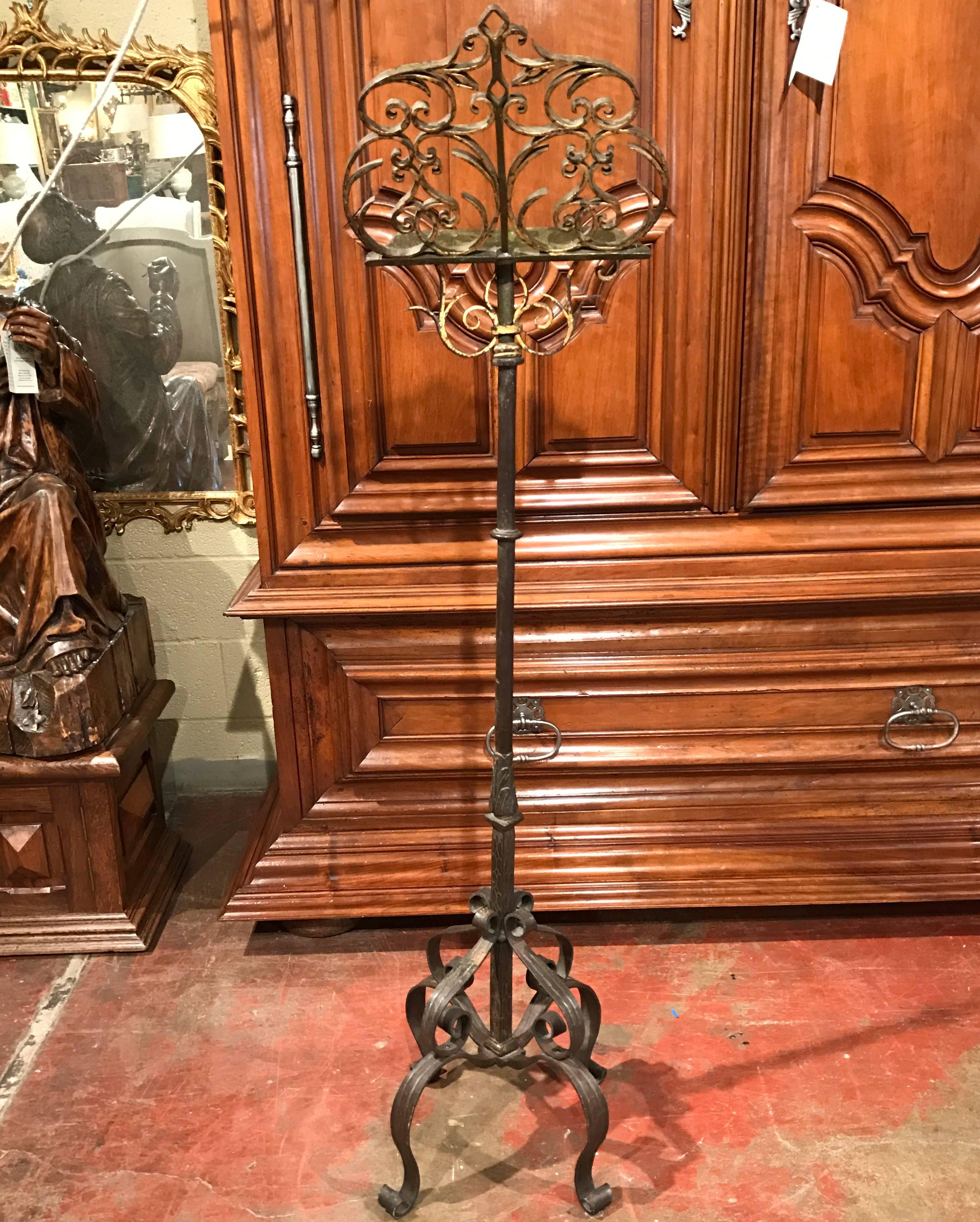 18th Century French Gothic Wrought Iron Partly Gilt Lectern 4