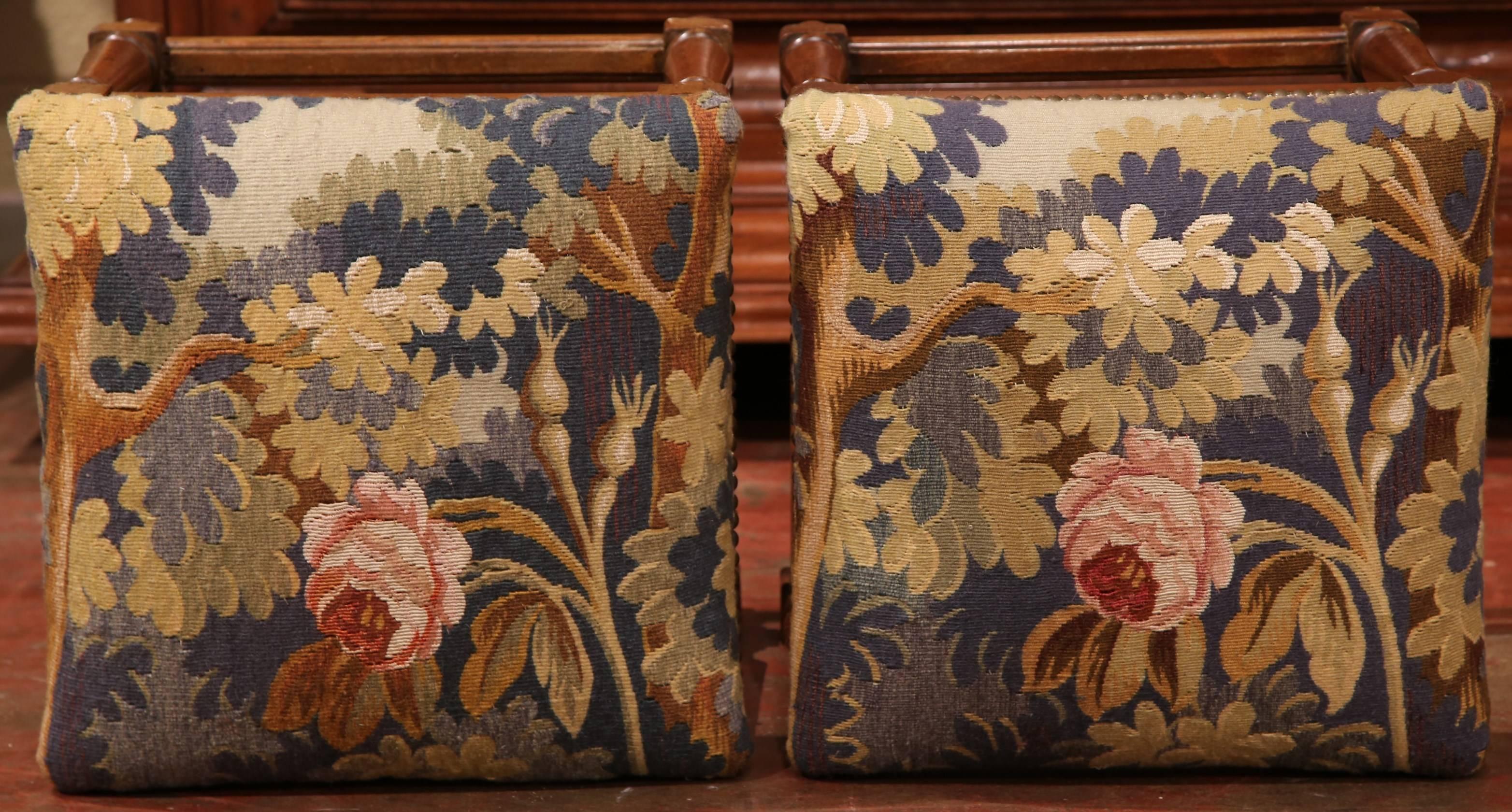 Pair of Mid-19th Century, French Square Walnut Stools with Aubusson Tapestry In Excellent Condition In Dallas, TX
