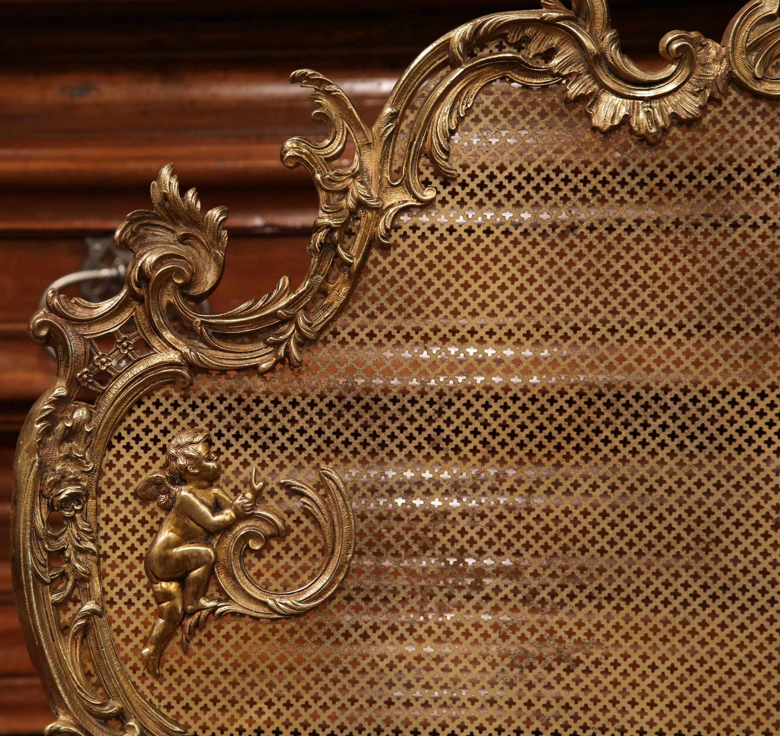 Mid-19th Century French Louis XV Carved Bronze Screen with Cherubs In Excellent Condition In Dallas, TX
