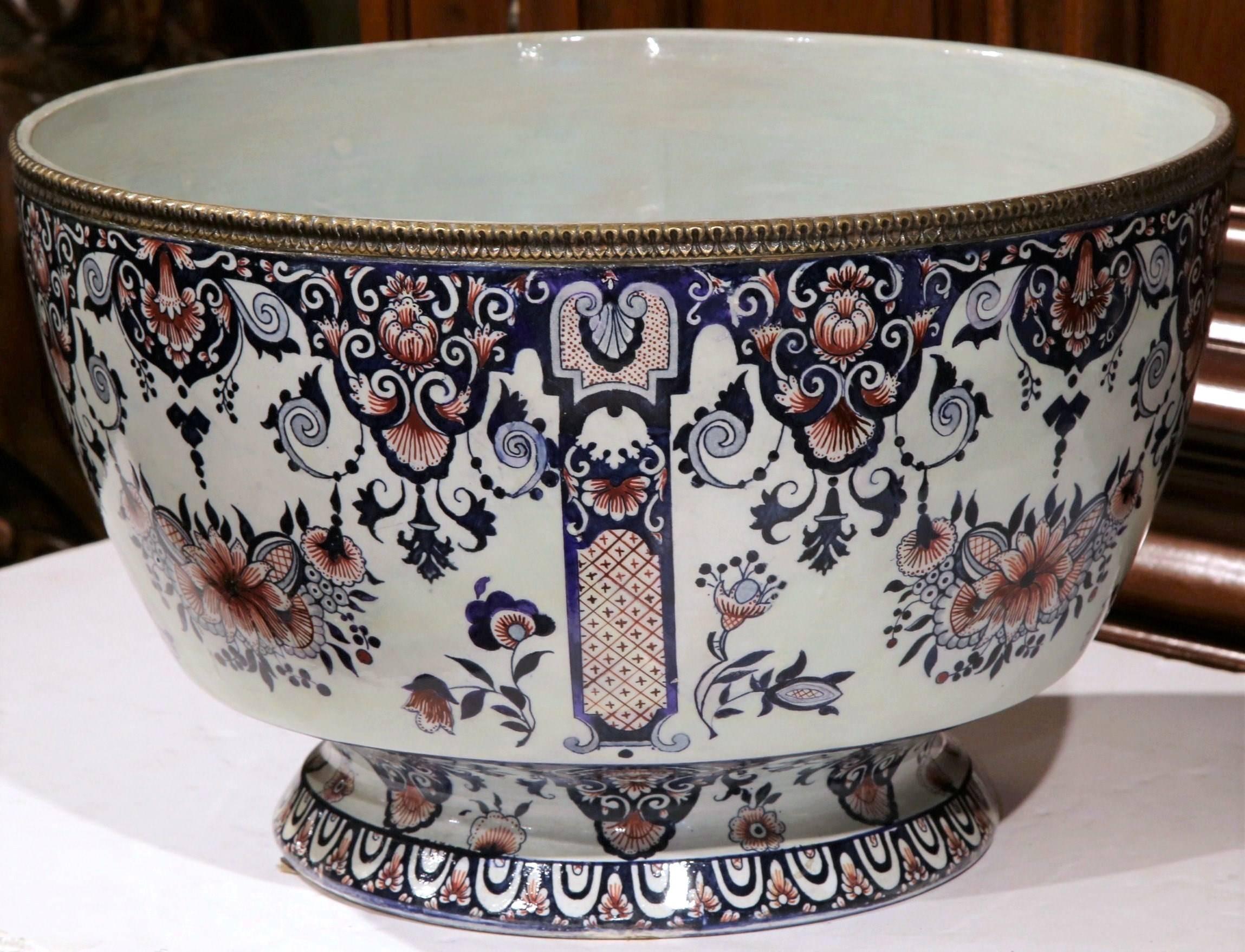 19th Century French Hand-Painted Faience Cache Pot from Gien 1