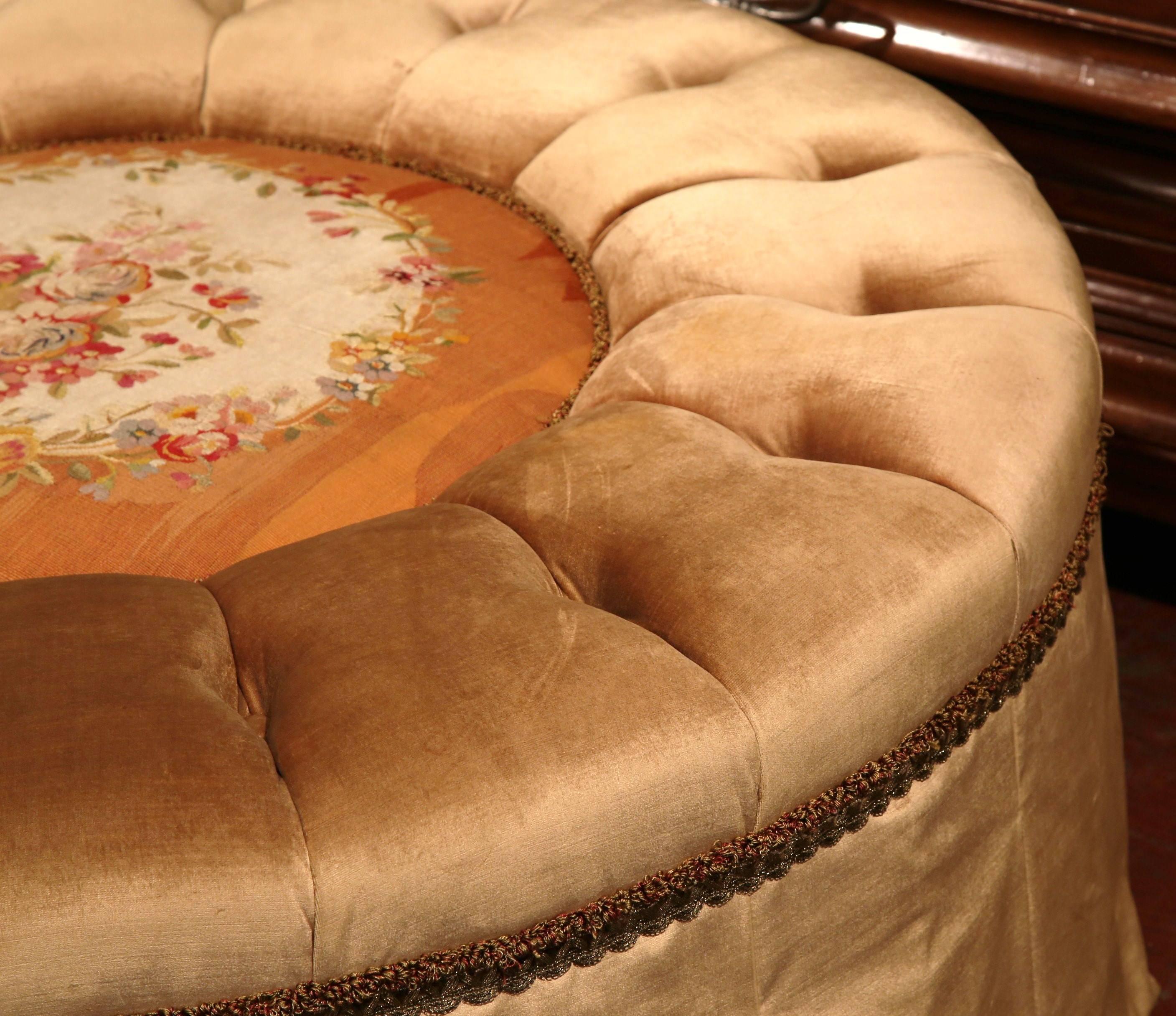Hand-Crafted Large French Round Ottoman with 19th Century Centre Floral Aubusson Tapestry