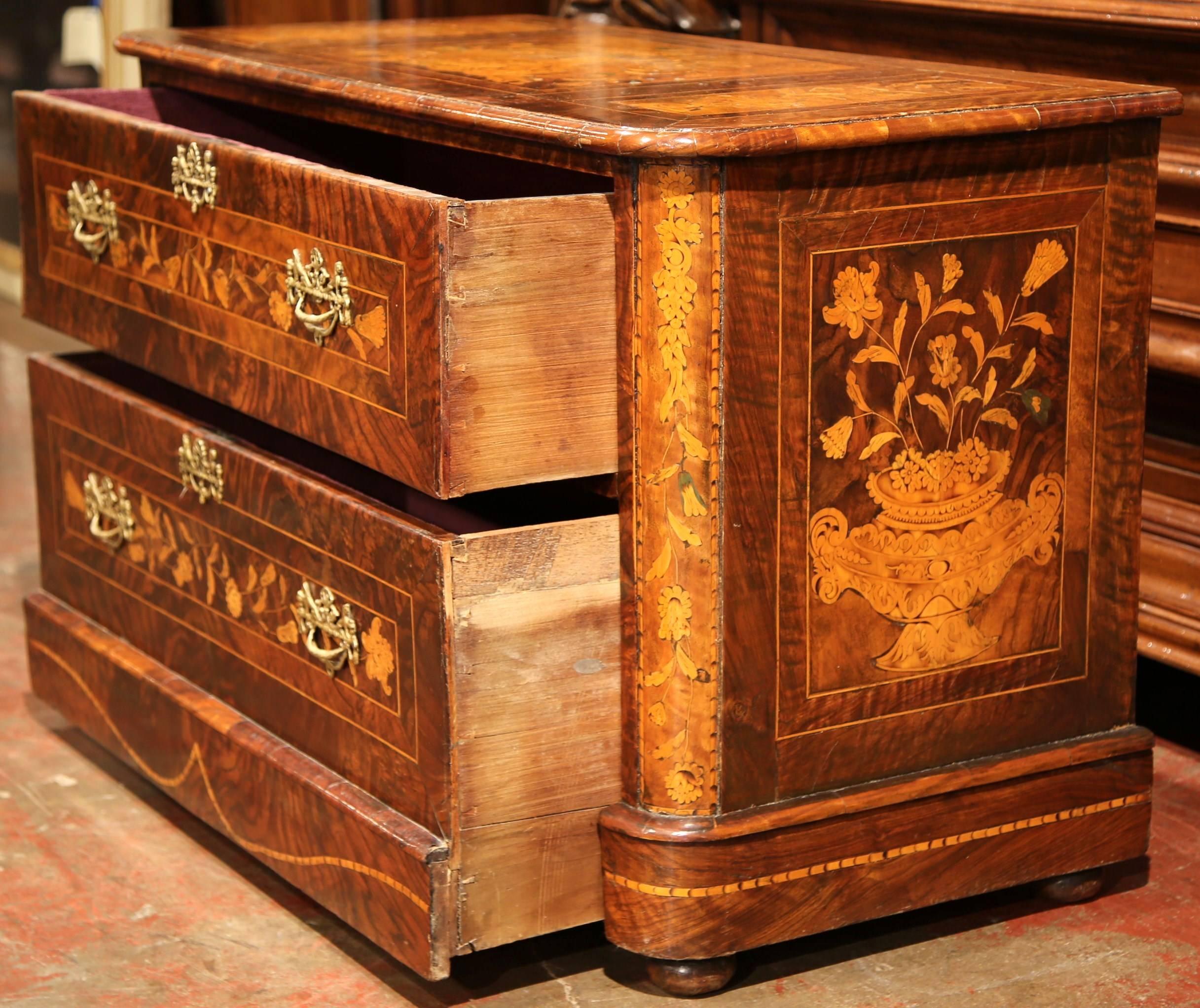 Early 19th Century Italian Walnut Marquetry Two-Drawer Commode In Excellent Condition In Dallas, TX