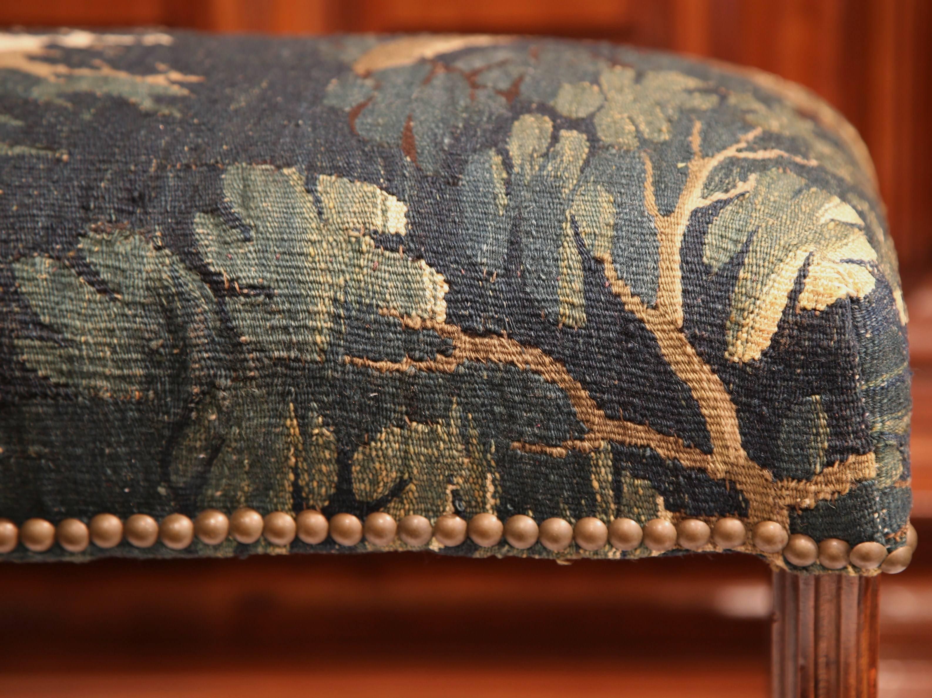 Late 19th Century French Louis XIII Carved Walnut Stool with Aubusson Tapestry In Excellent Condition In Dallas, TX