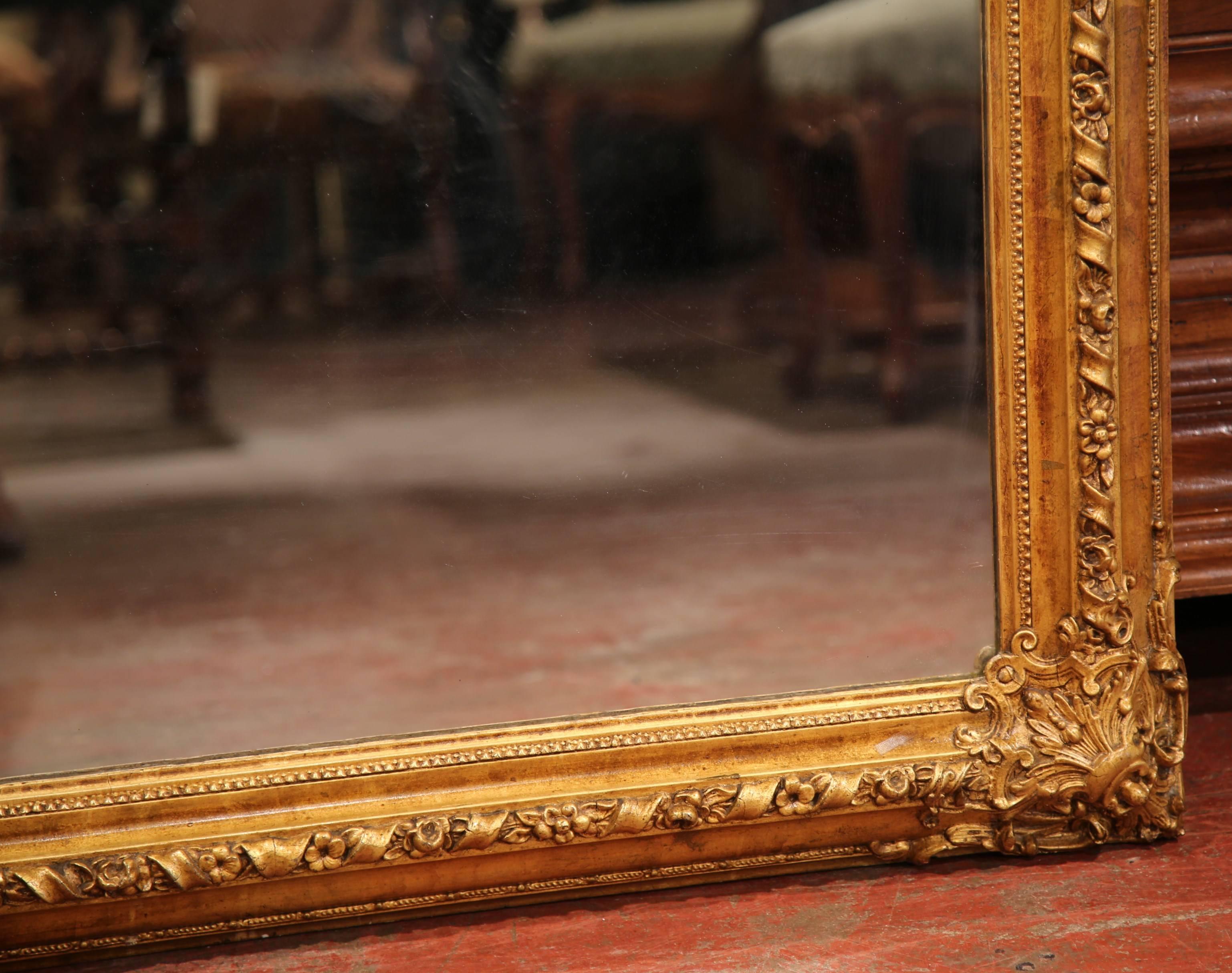 Late 19th Century, French, Louis XV Carved Gilt Mirror with Arch Top In Excellent Condition In Dallas, TX