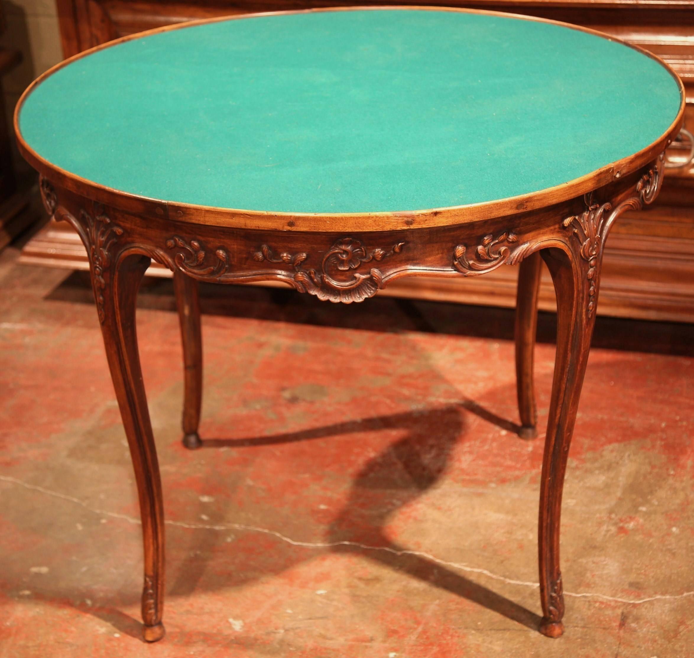 Early 20th Century French Louis XV Carved Walnut Round Game Table with Felt 1