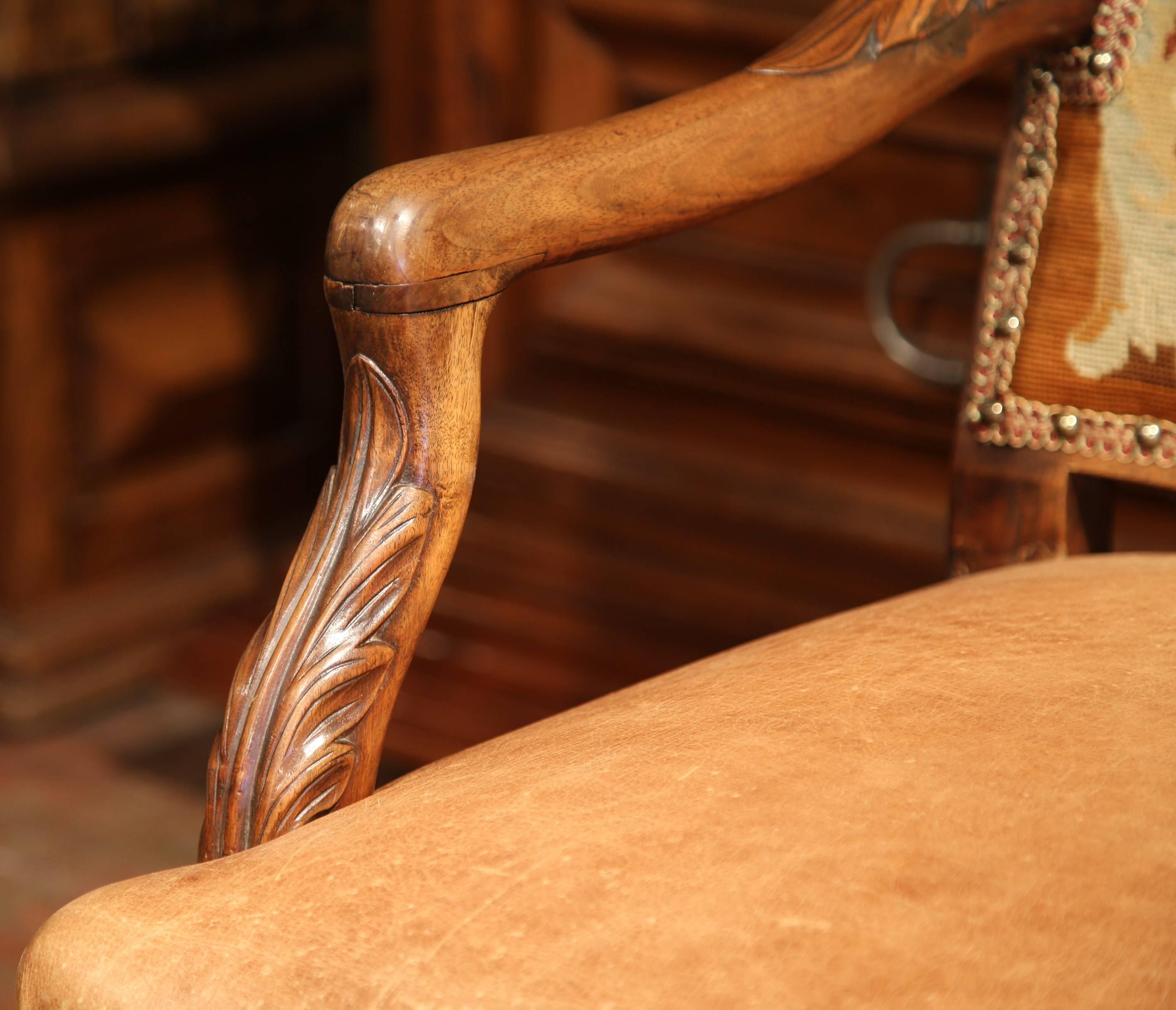 Pair of 18th Century French Carved Walnut, Leather and Needlepoint Armchairs For Sale 2