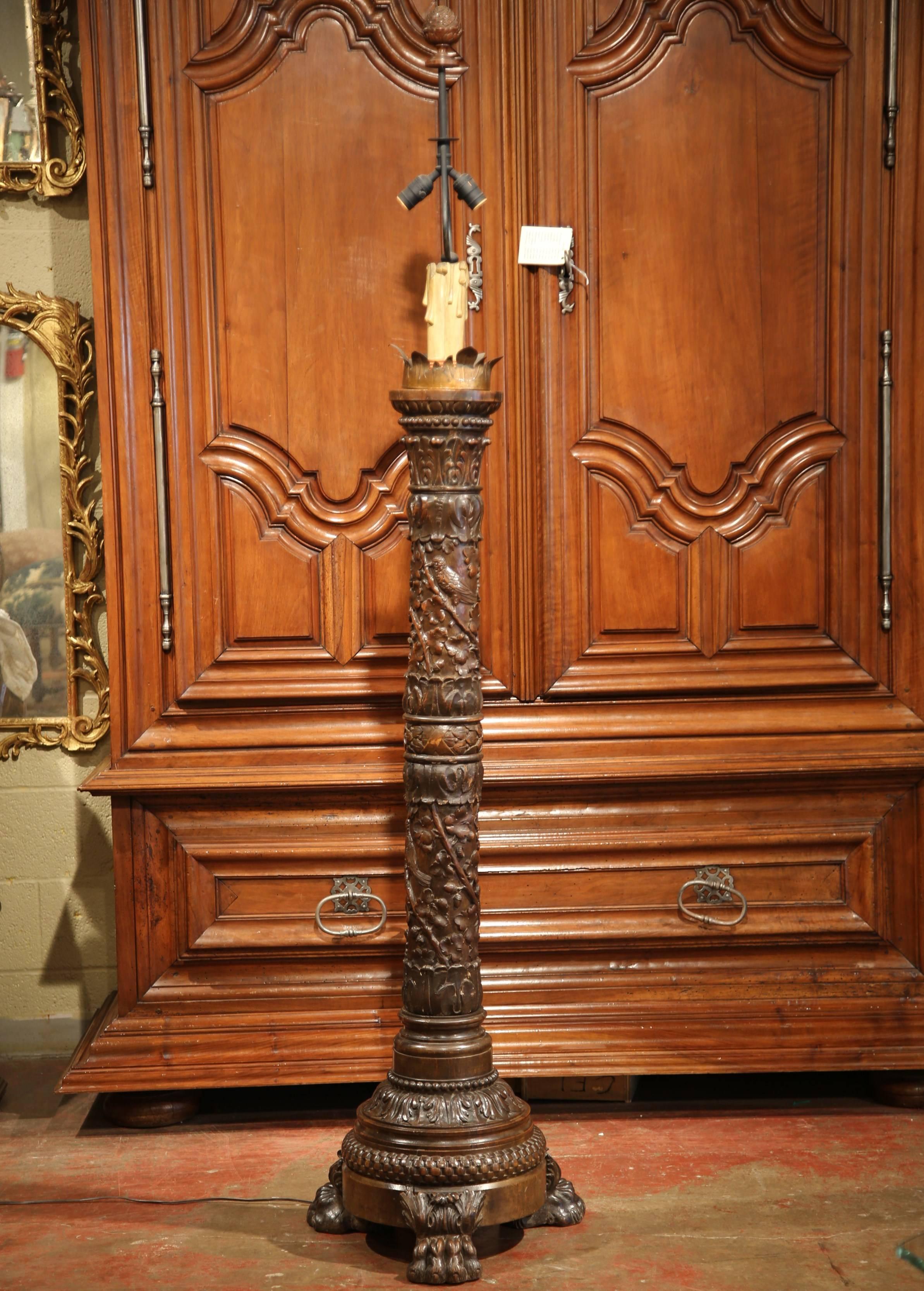 19th Century French Napoleon III Carved Oak Floor Lamp from Normandy In Excellent Condition In Dallas, TX