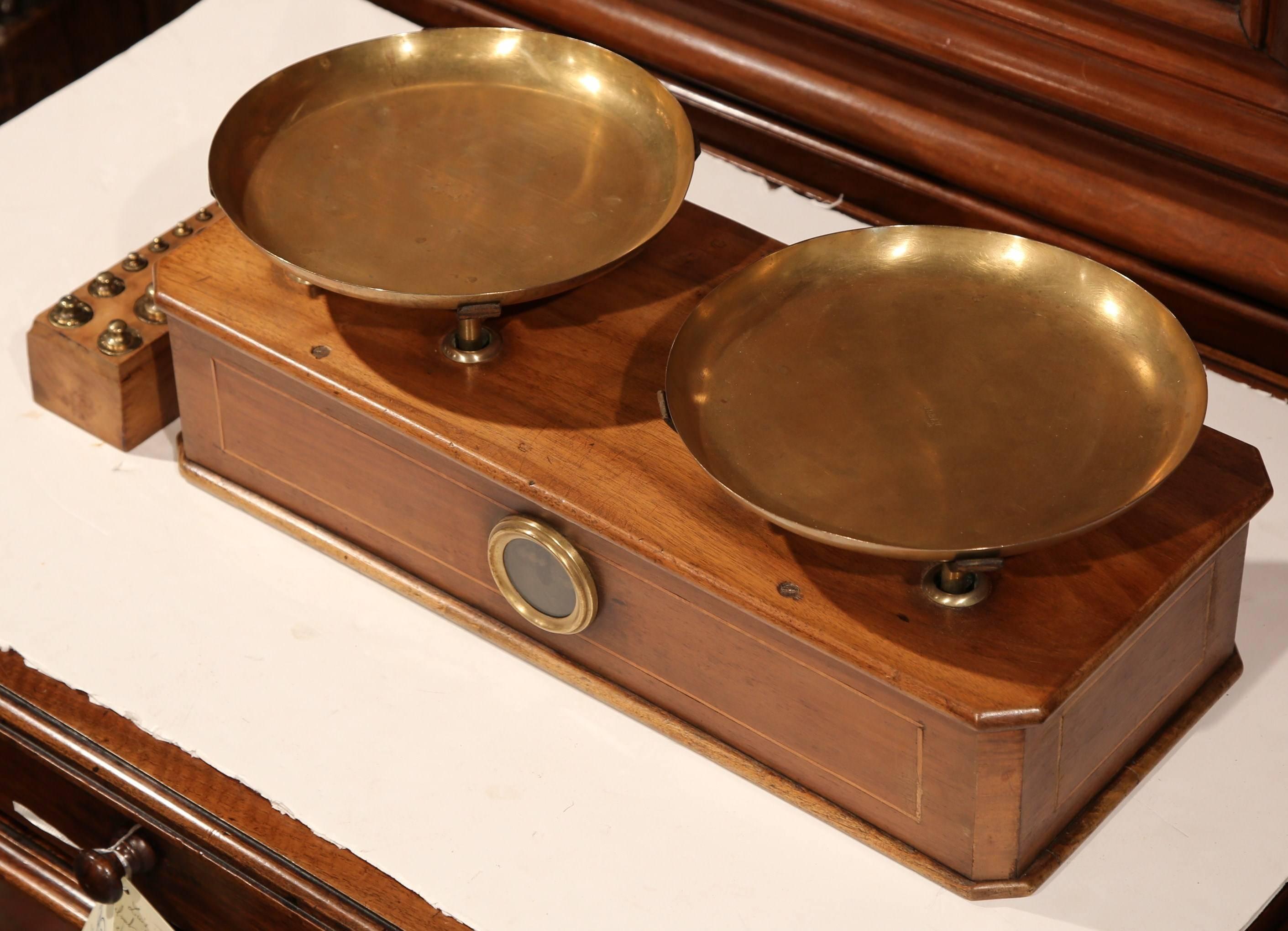 Hand-Crafted 19th Century French Napoleon III Walnut Scale with Brass Plates and Weights Set