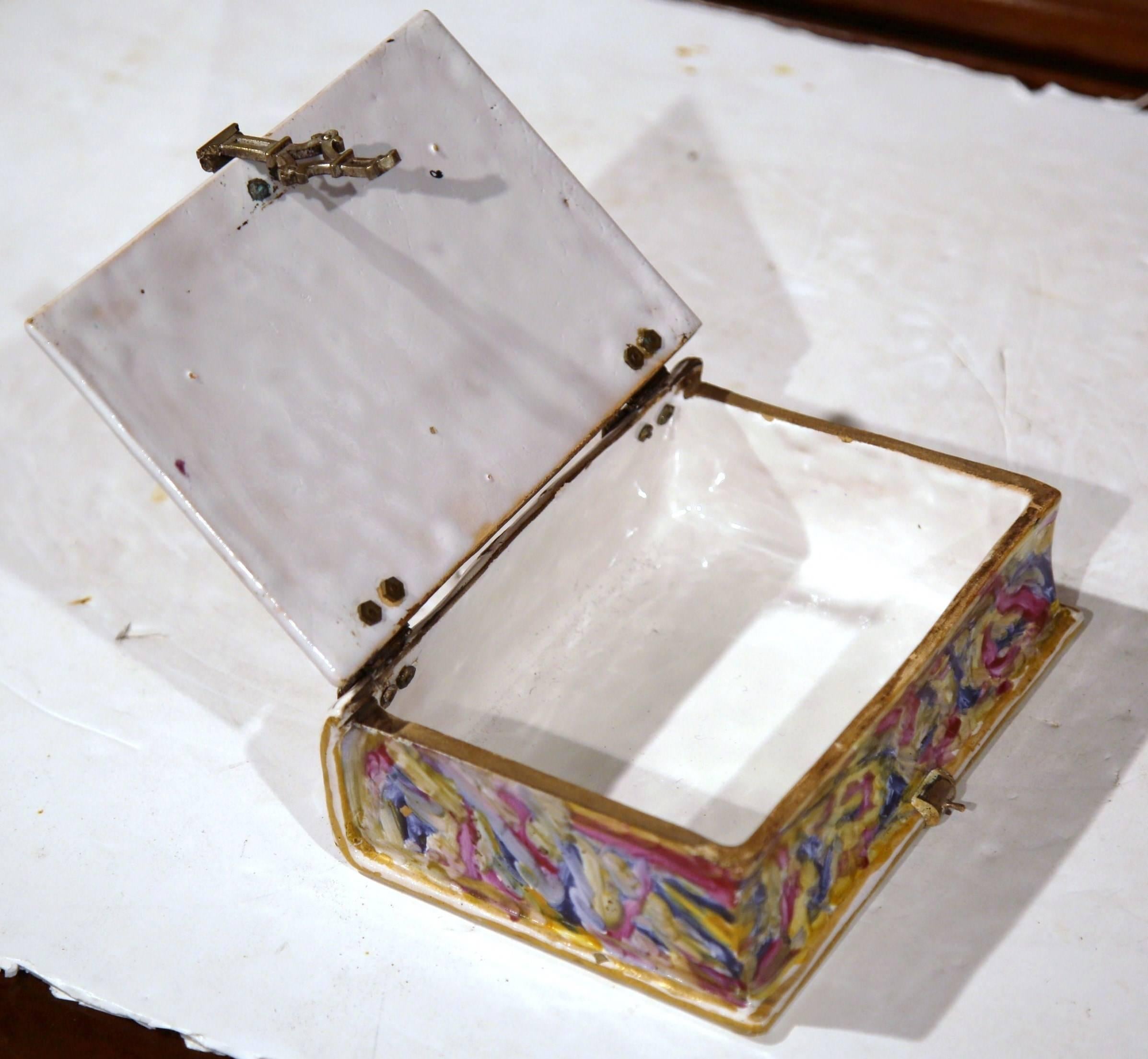 Hand-Crafted Early 19th Century French Hand-Painted Porcelain Jewelry Box Shaped as a Book