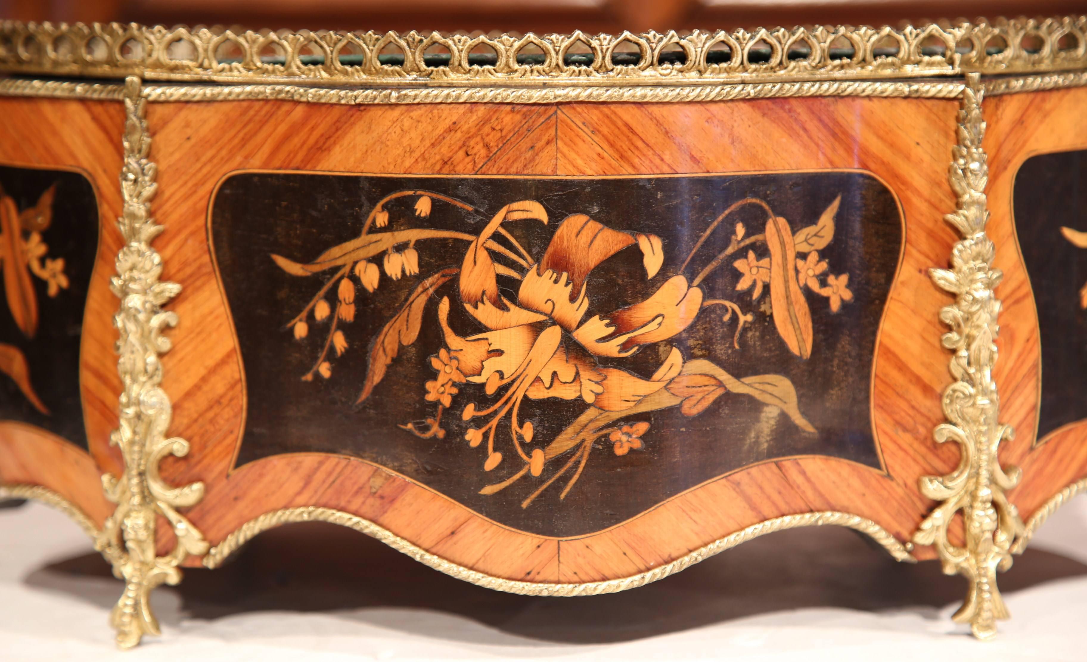 Louis XV 19th Century French Oval Rosewood Jardinière with Marquetry and Bronze Mounts