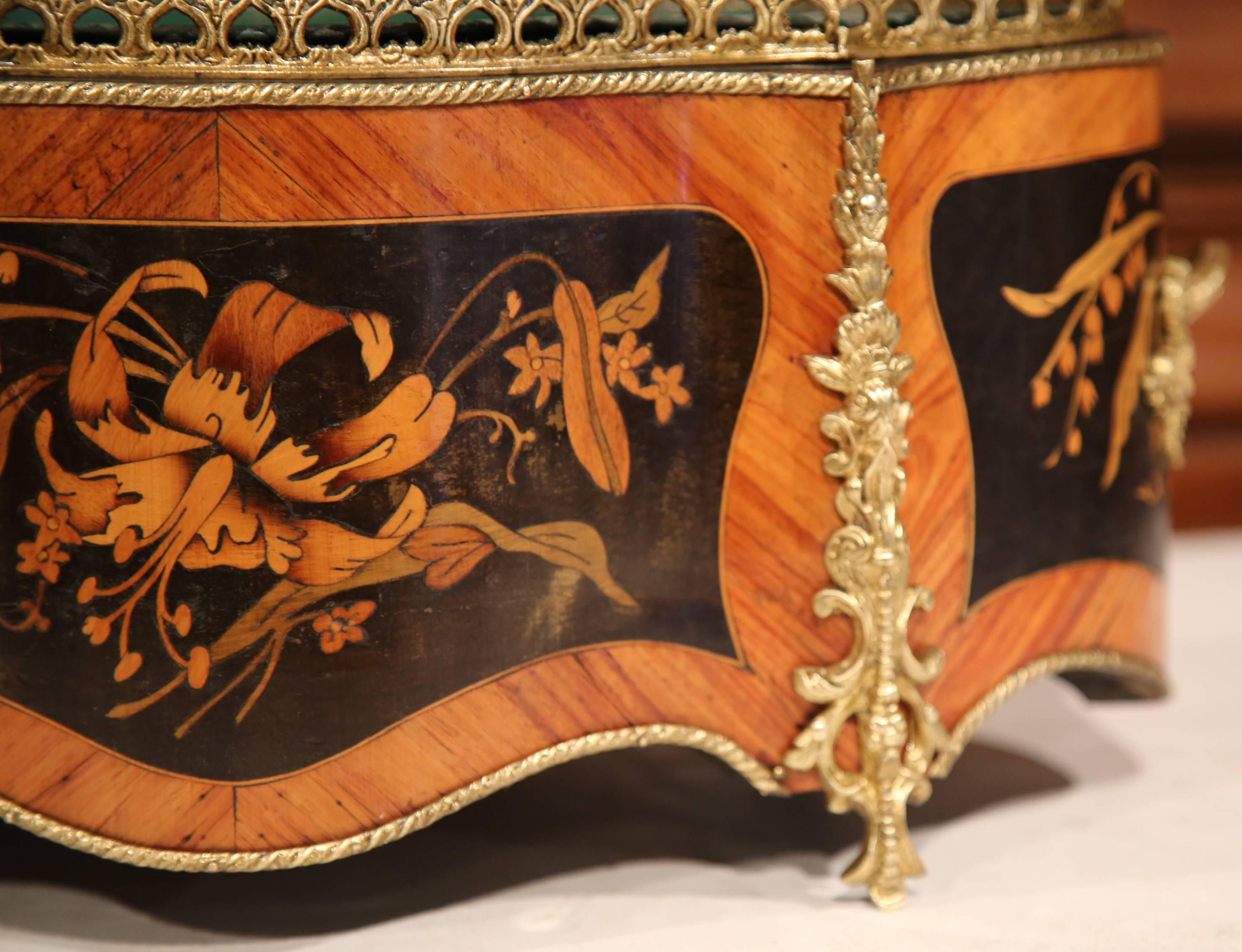 Hand-Carved 19th Century French Oval Rosewood Jardinière with Marquetry and Bronze Mounts