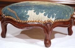 Mid-19th Century French Louis XV Carved Walnut Footstool with Aubusson Tapestry