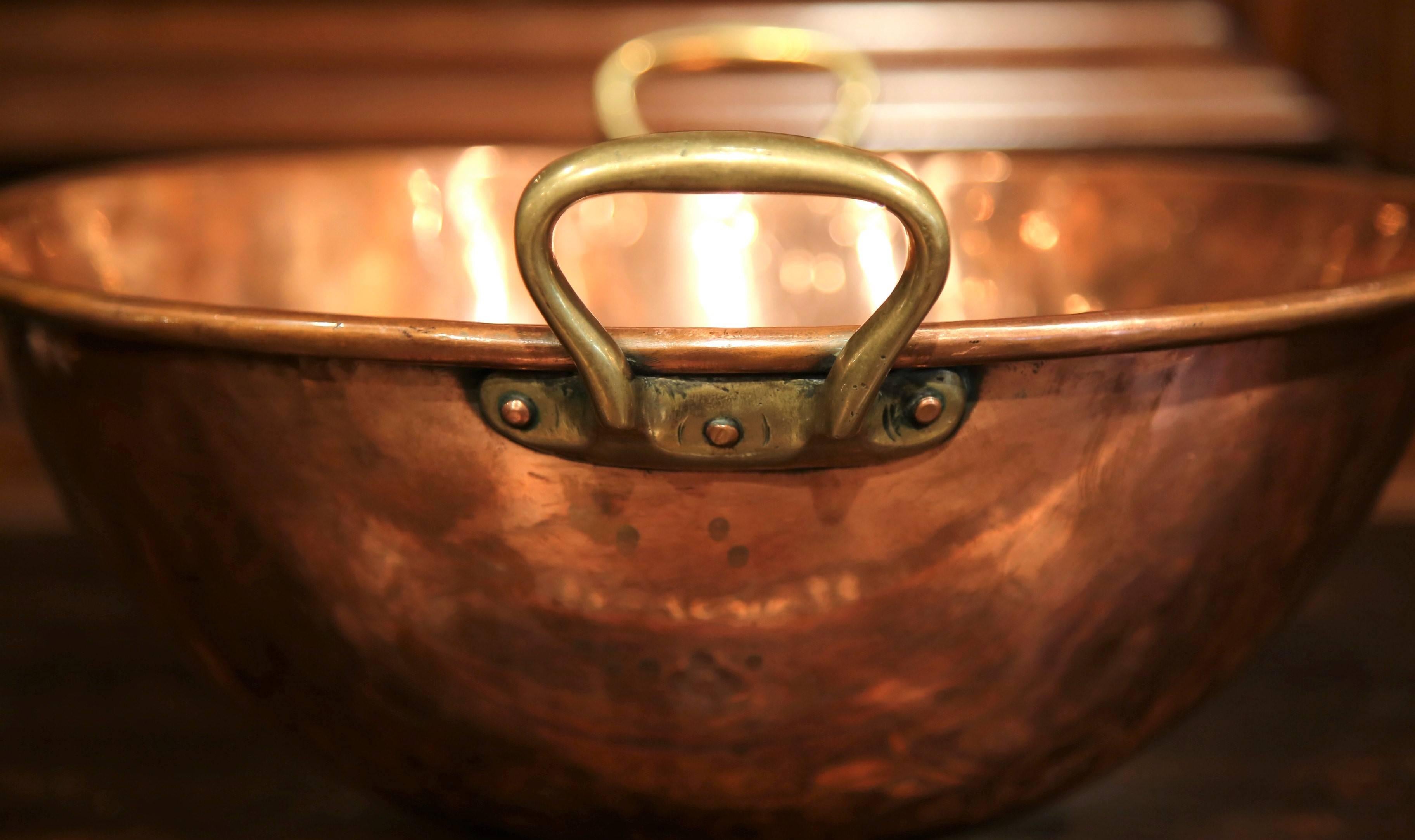 19th Century French Patinated Copper Round Jelly Bowl with Handles 1