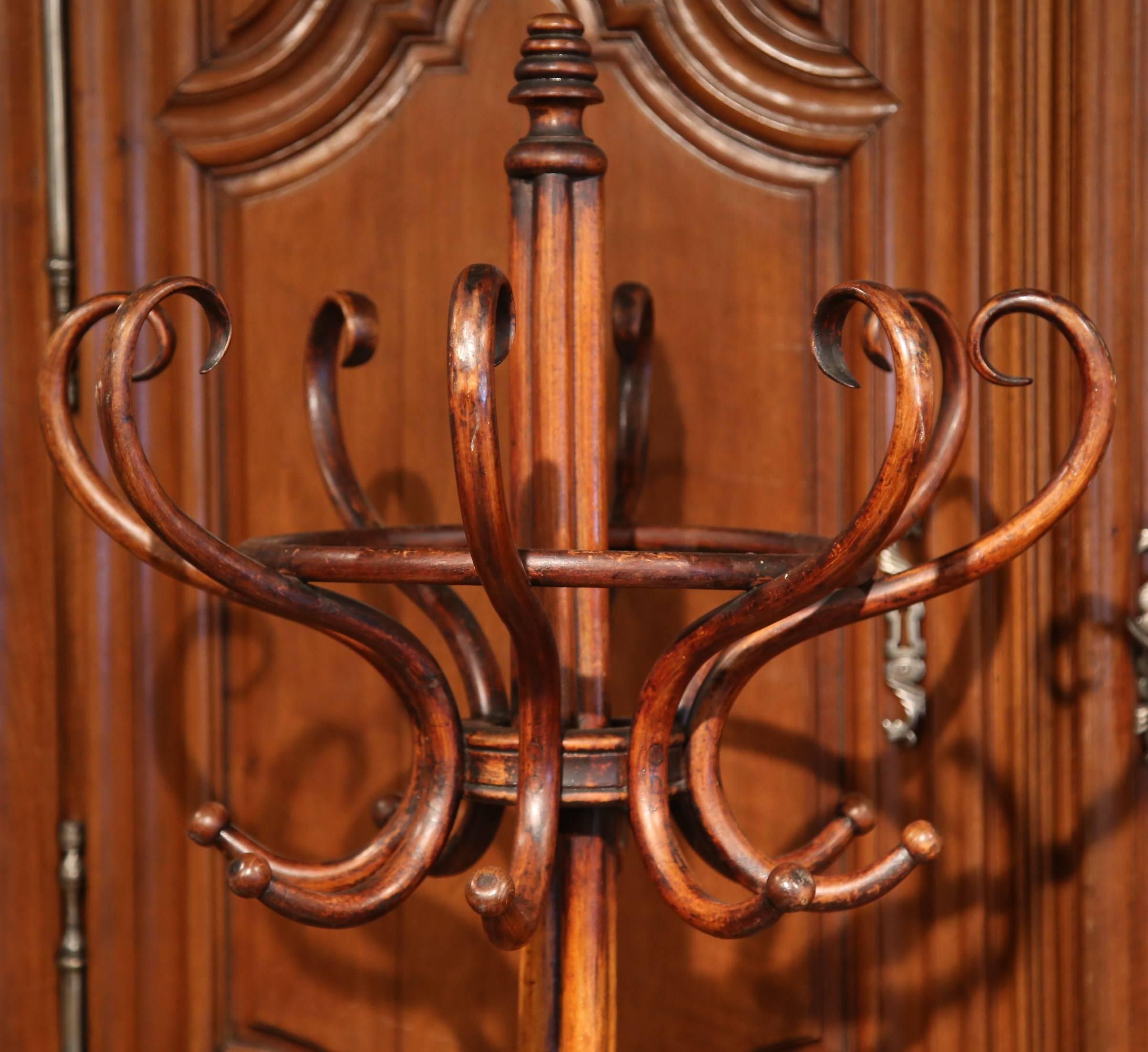 Art Nouveau Early 20th Century French Bentwood Swivel Hall Tree with 16 Hooks, Thonet Style