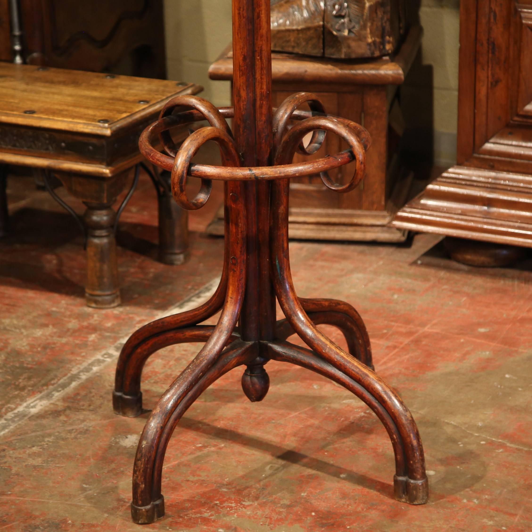 Early 20th Century French Bentwood Swivel Hall Tree with 16 Hooks, Thonet Style In Excellent Condition In Dallas, TX
