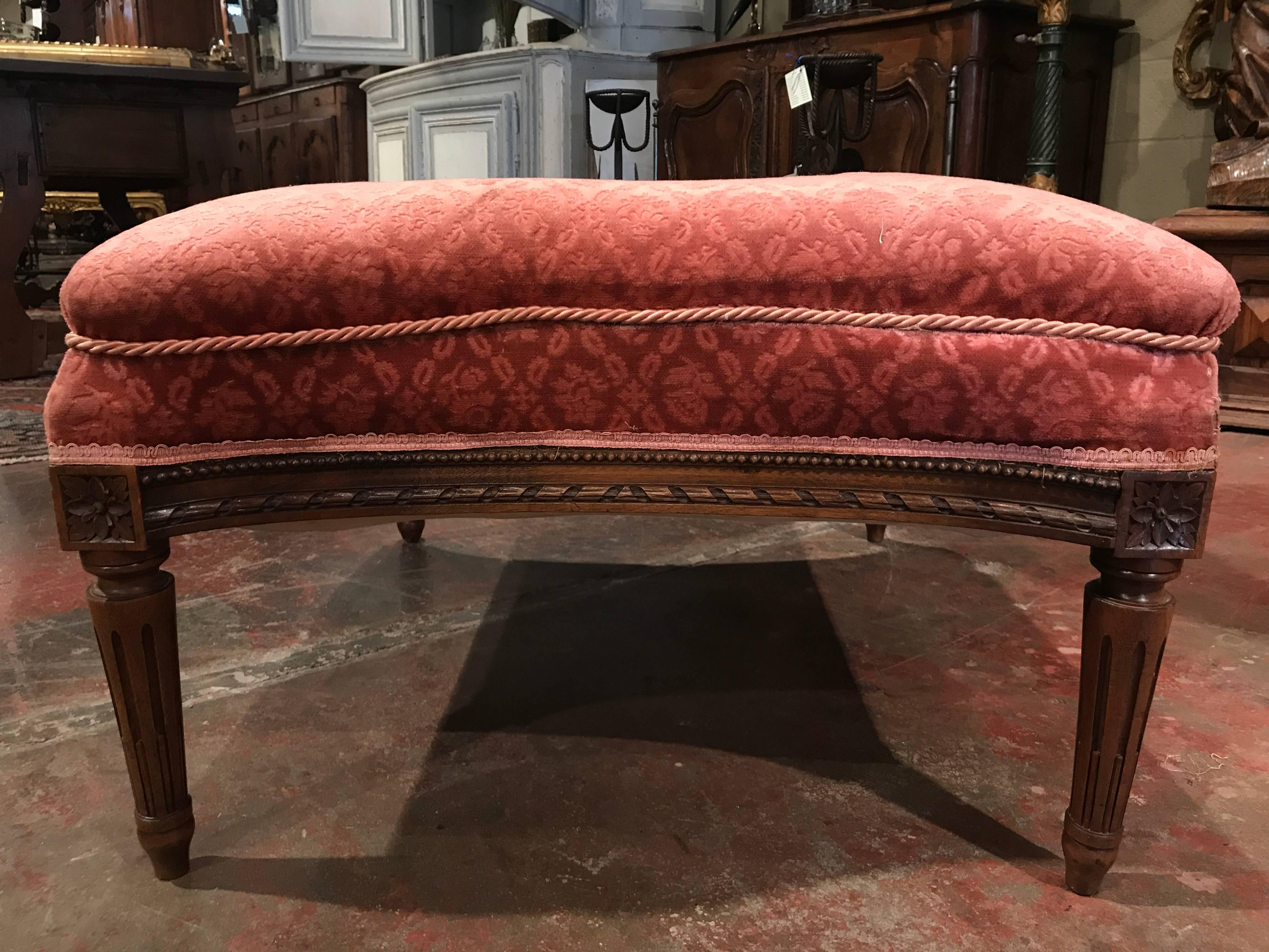 19th Century French Louis XVI Carved Walnut Duchesse Chaise from Provence 1