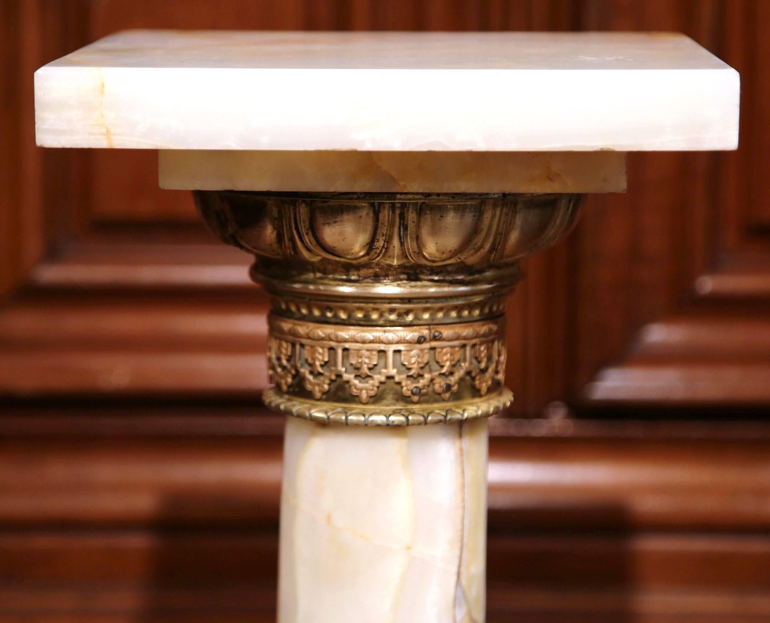 19th Century French White Onyx and Gilt Bronze-Mounted Pedestal In Good Condition In Dallas, TX