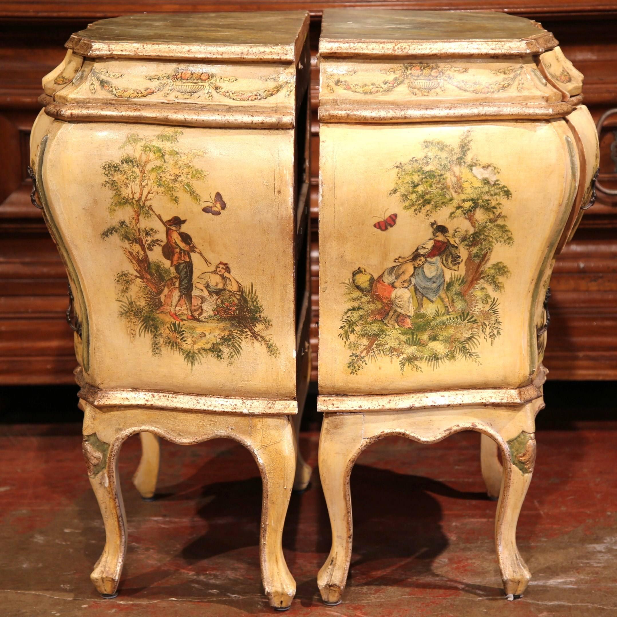 Pair of Mid-20th Century Italian Carved Bombe Hand-Painted Nightstands Tables 4