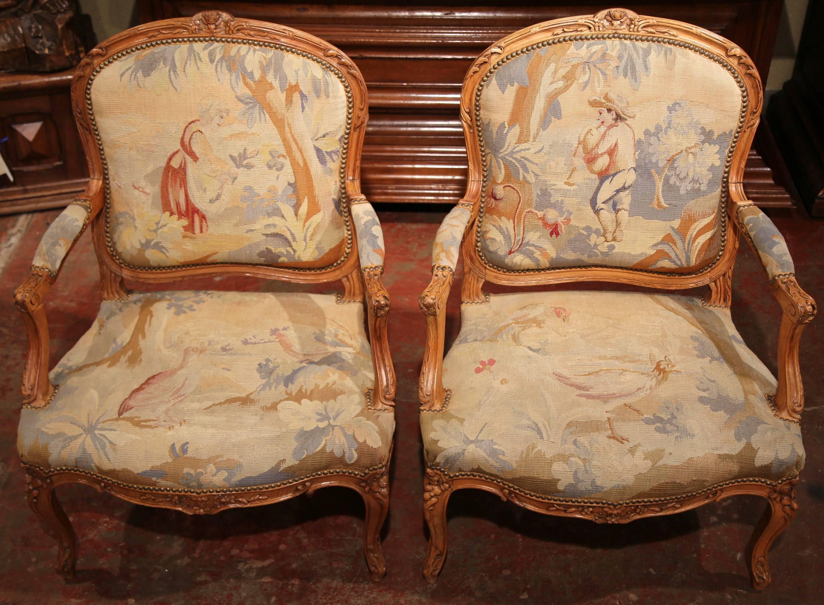 Pair of 19th Century French Louis XV Carved Armchairs with Aubusson Tapestry In Excellent Condition In Dallas, TX