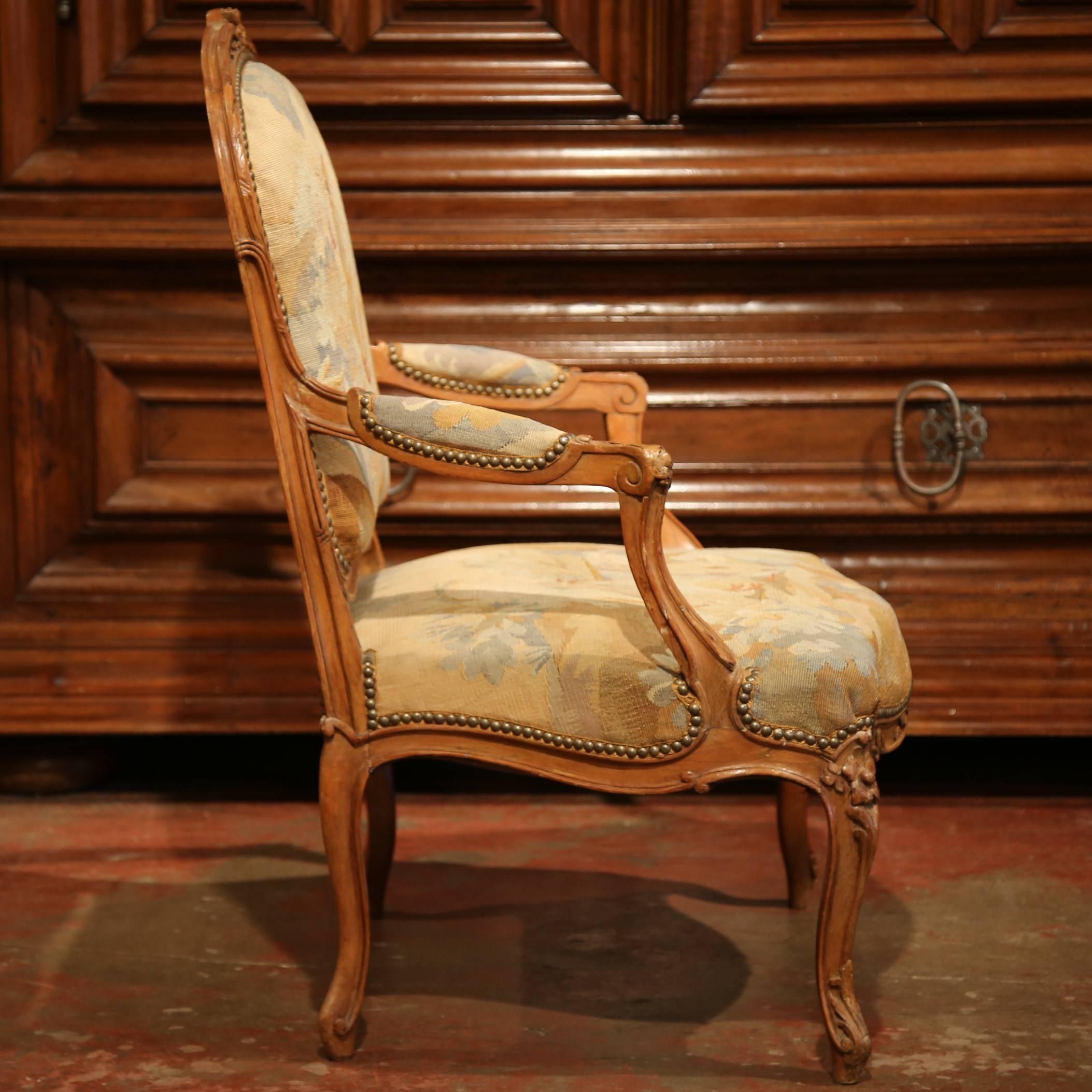 19th Century French Louis XV Carved Walnut Armchair with Aubusson Tapestry 1