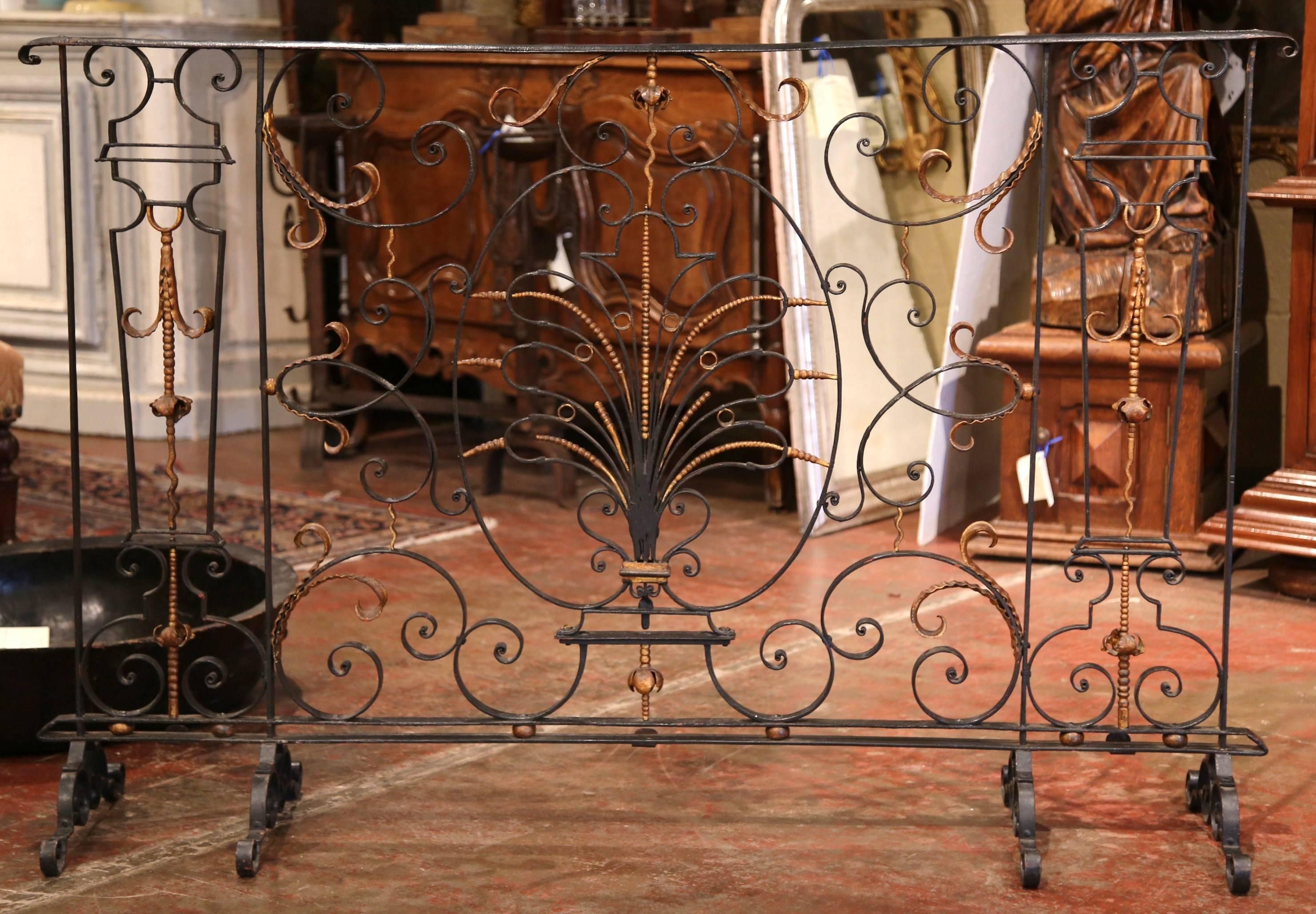 Forged 18th Century French Black Wrought Iron Fireplace Screen