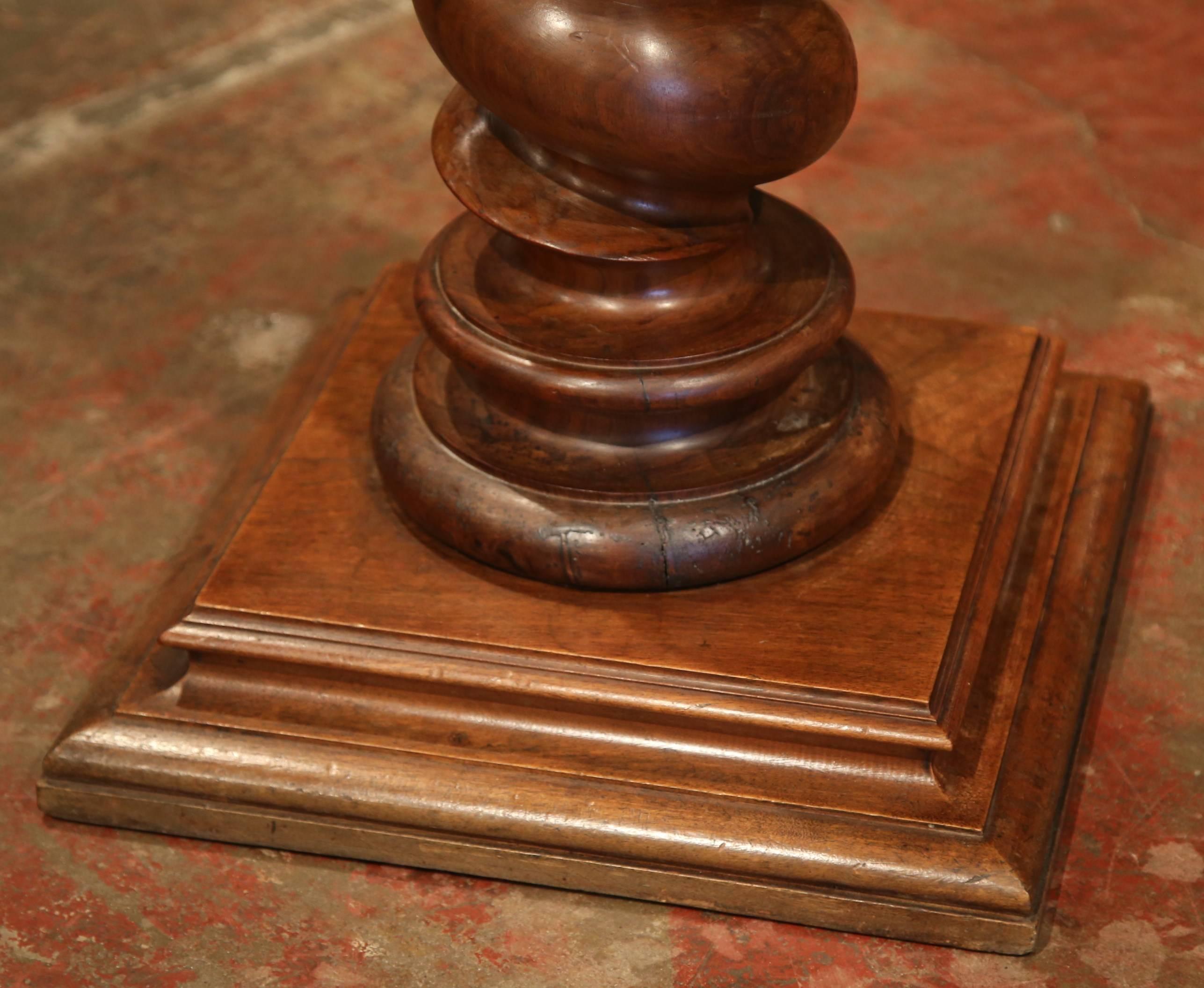 19th Century French Carved Walnut Barley Twist Pedestal from the Perigord In Excellent Condition In Dallas, TX