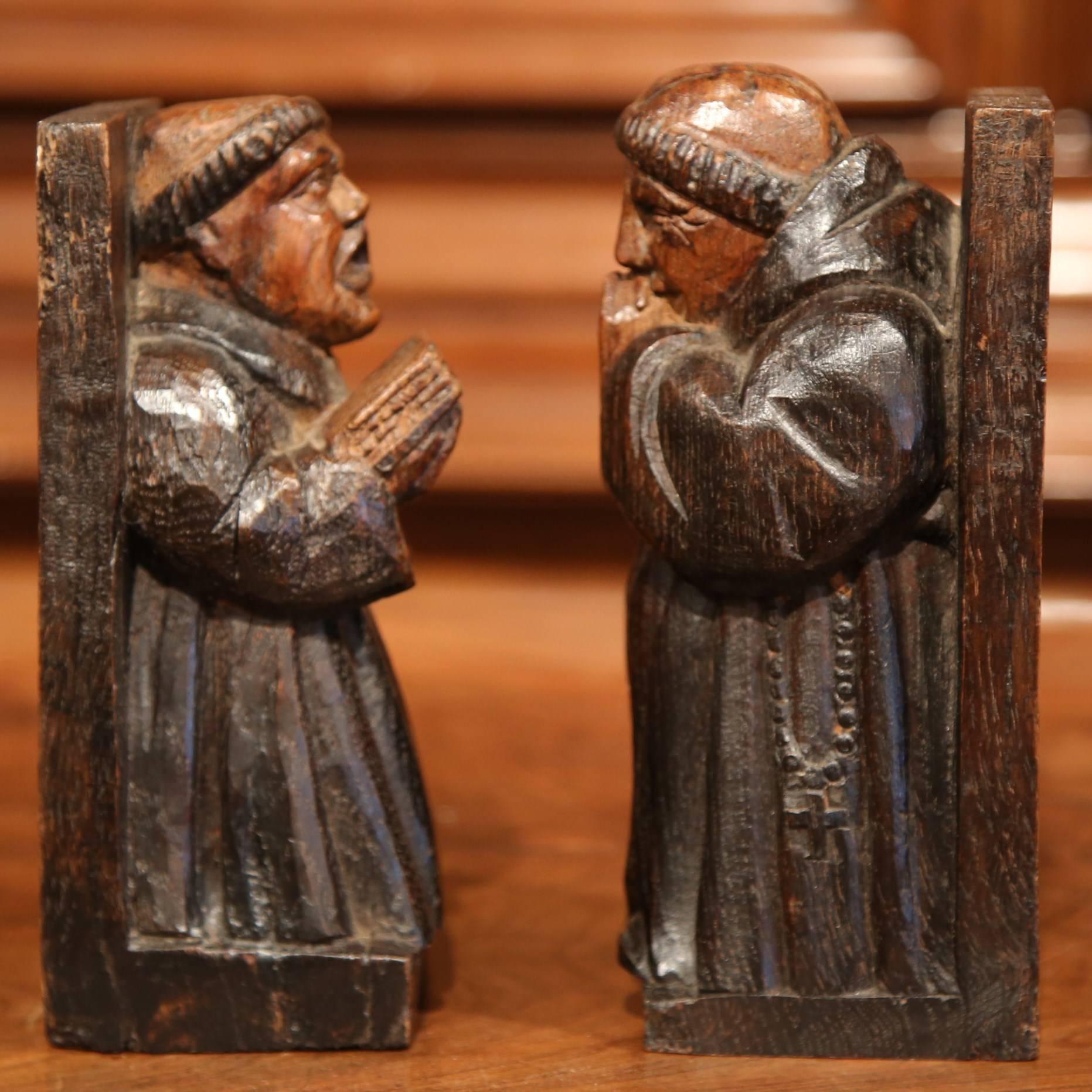 Gothic Pair of 18th Century Spanish Carved Oak Monk Figures Bookends