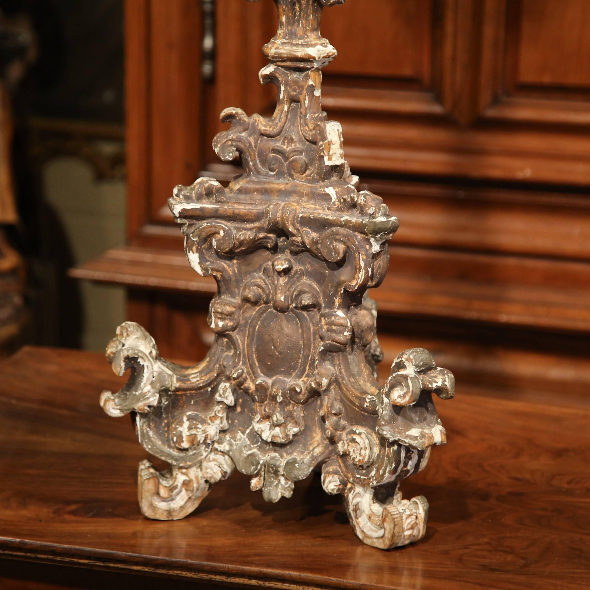 Early 19th Century Italian Carved Giltwood Pricket Candlestick In Good Condition In Dallas, TX