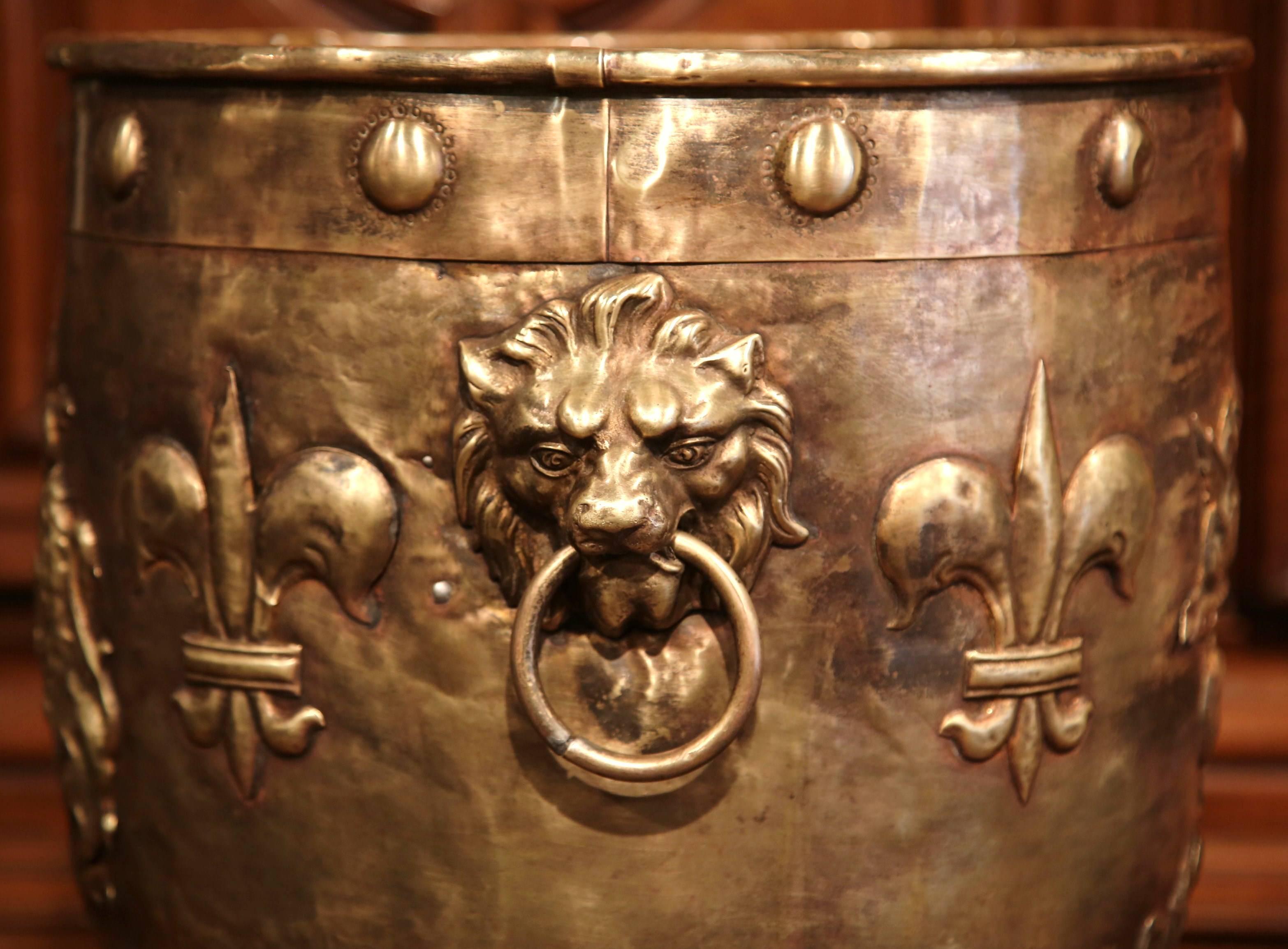 Large 19th Century French Brass Bucket with Repousse Motifs and Fleur-de-Lys 1