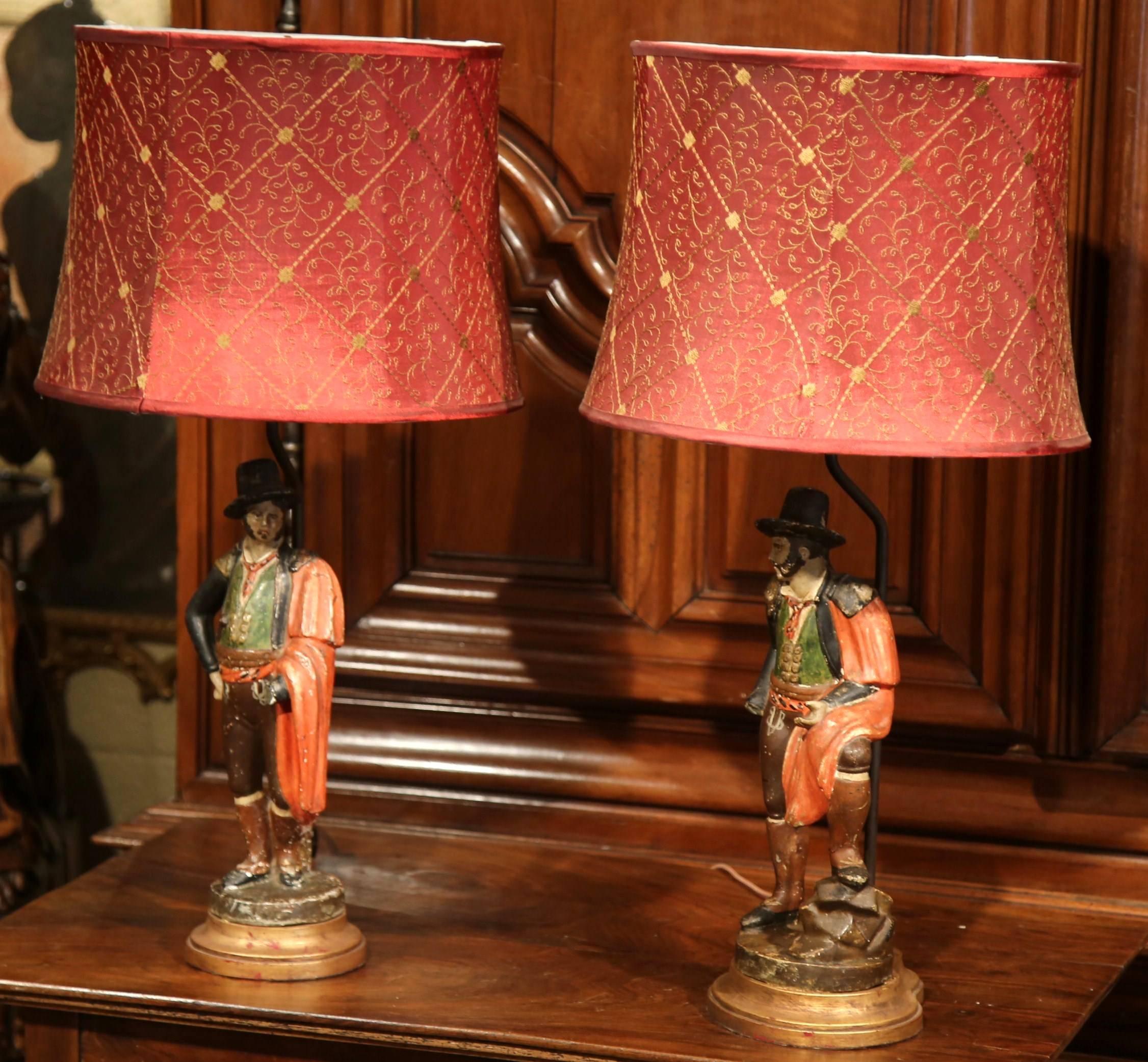 Baroque Pair of 19th Century Spanish Carved Polychrome Matadors Sculpture Table Lamps