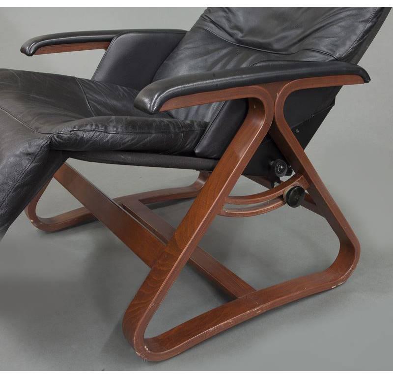 20th Century Contemporary Black Leather and Wood Reclining Armchair with Headrest