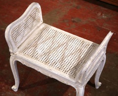 Banc Louis XV peint et sculpté:: début du 20ème siècle:: avec assise en rotin