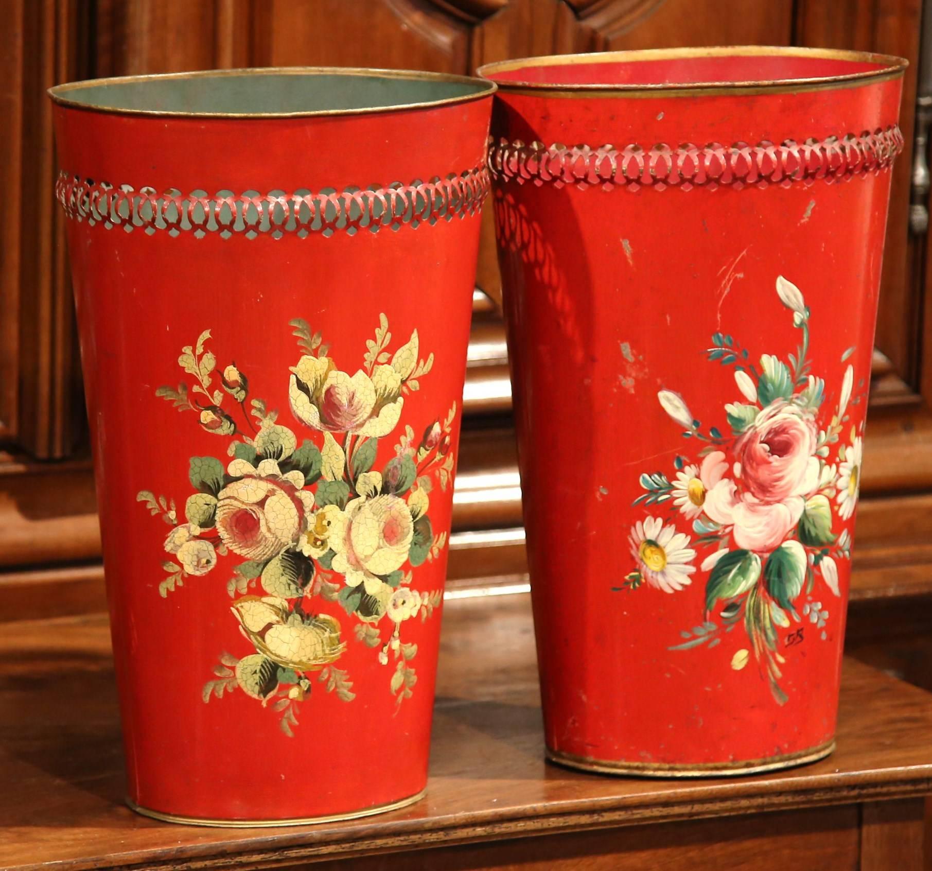 Pair of Early 20th Century French Painted Tole Baskets with Floral Decor 2