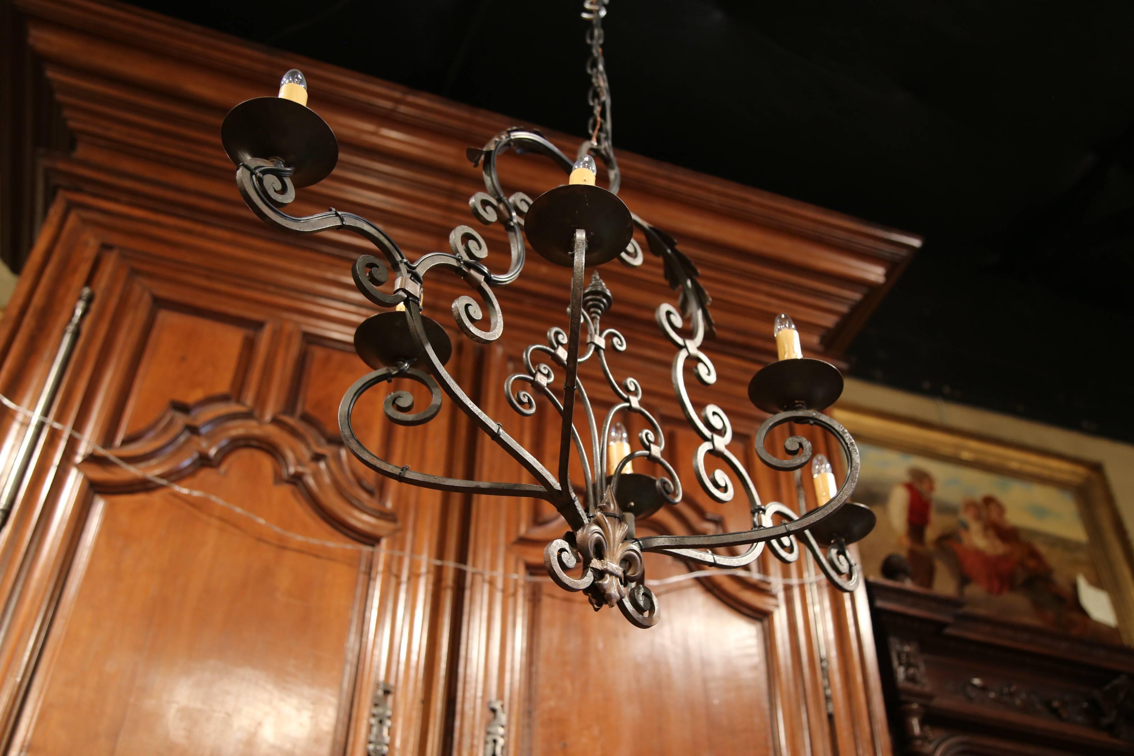Early 20th Century French Painted Six-Light Iron Chandelier with Fleur-de-Lys 3