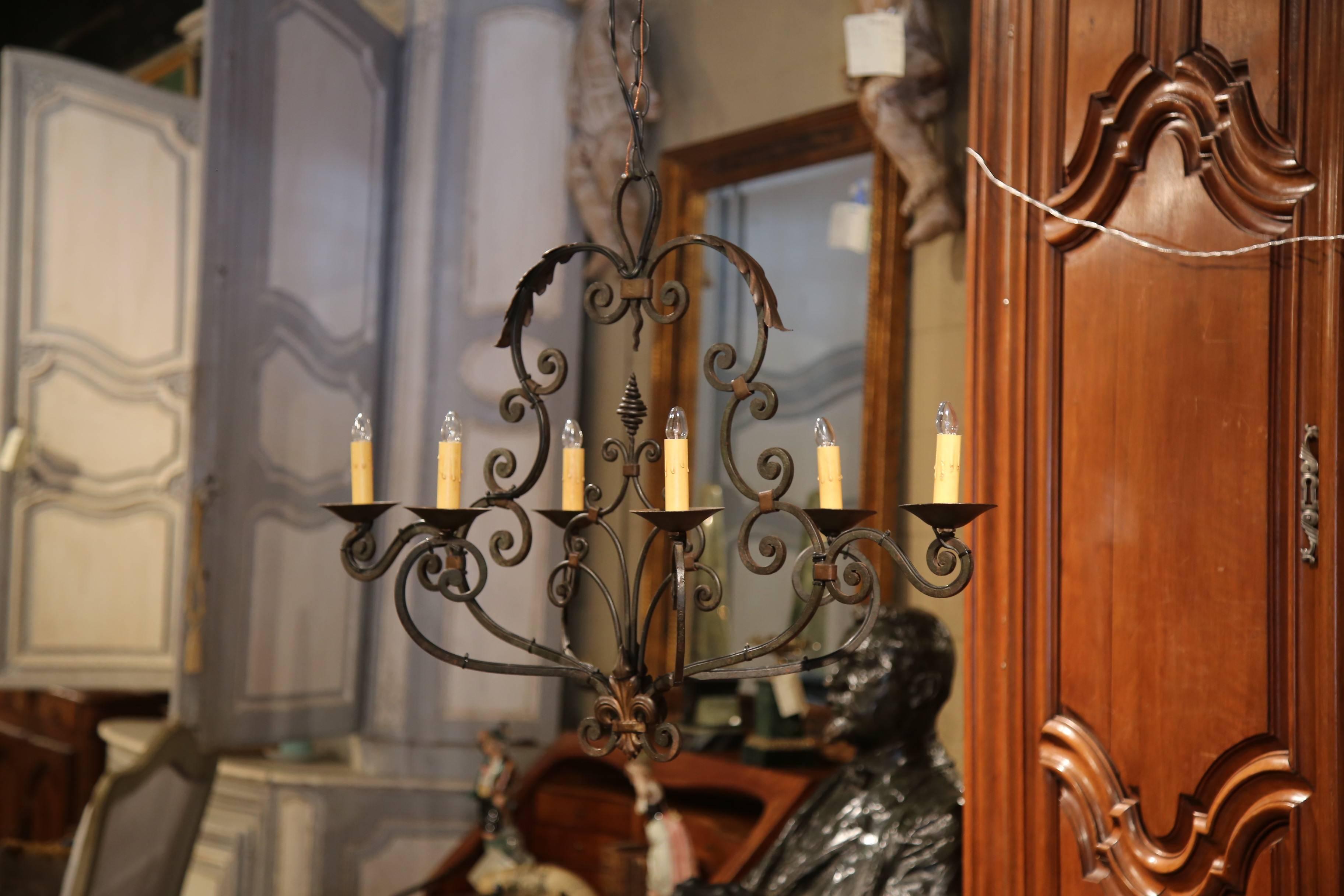 Early 20th Century French Painted Six-Light Iron Chandelier with Fleur-de-Lys 1