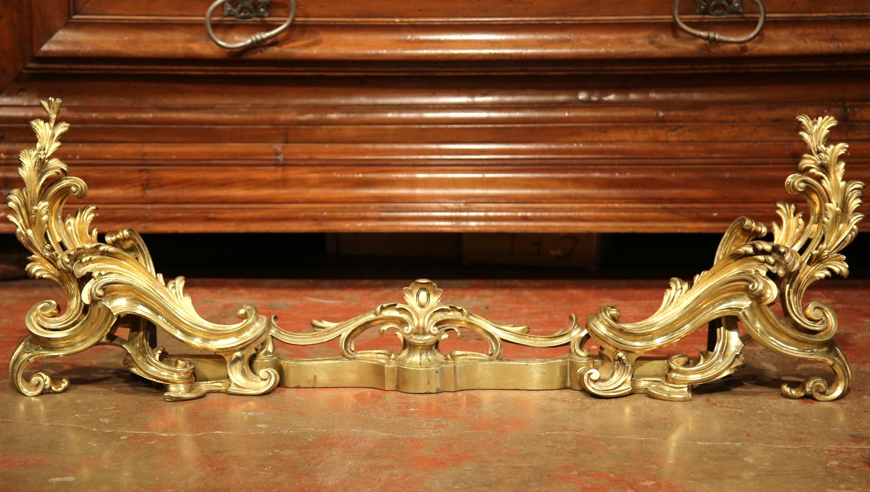 Pair of 19th Century French Gilt Bronze Chenets with Matching Fender In Excellent Condition In Dallas, TX