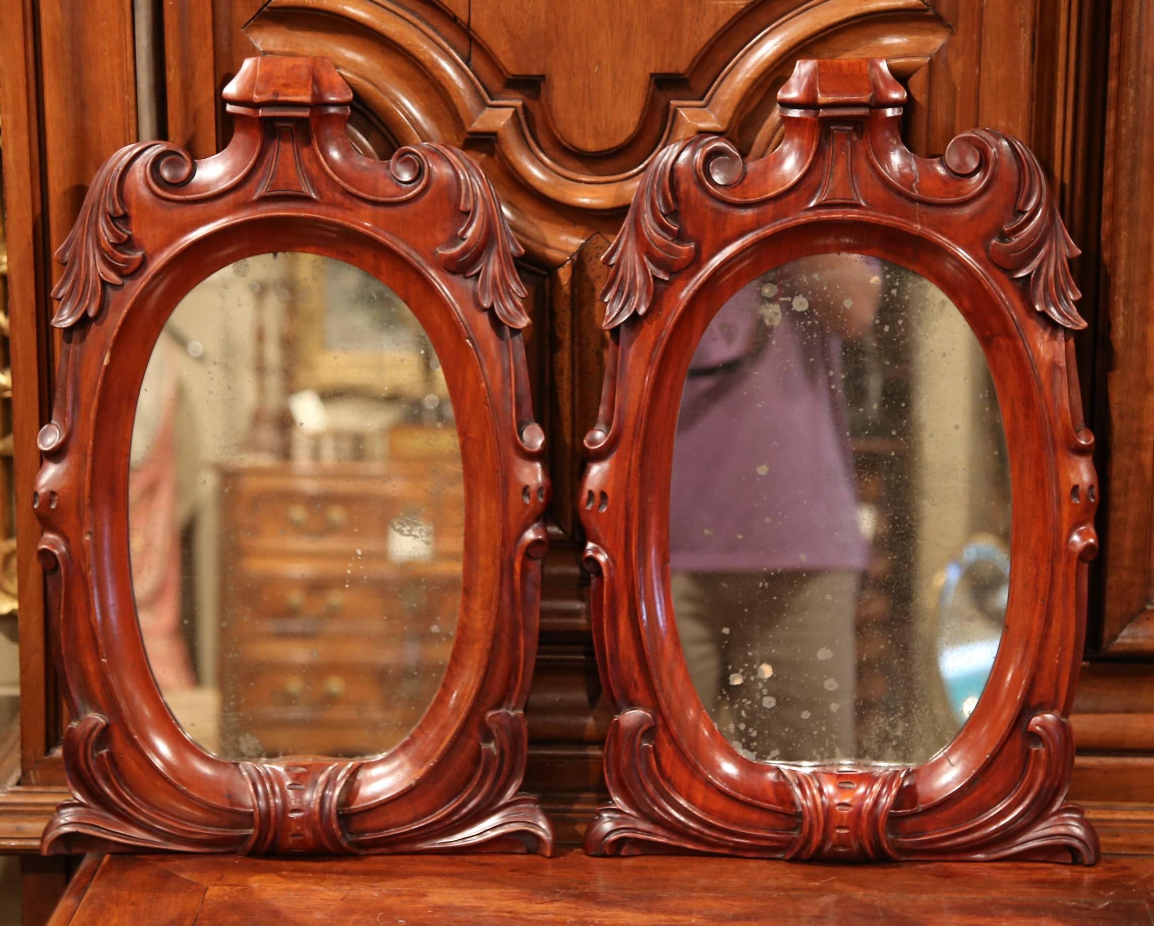 Pair of 19th Century French Regency Hand Carved Mahogany Wall Mirrors In Excellent Condition For Sale In Dallas, TX