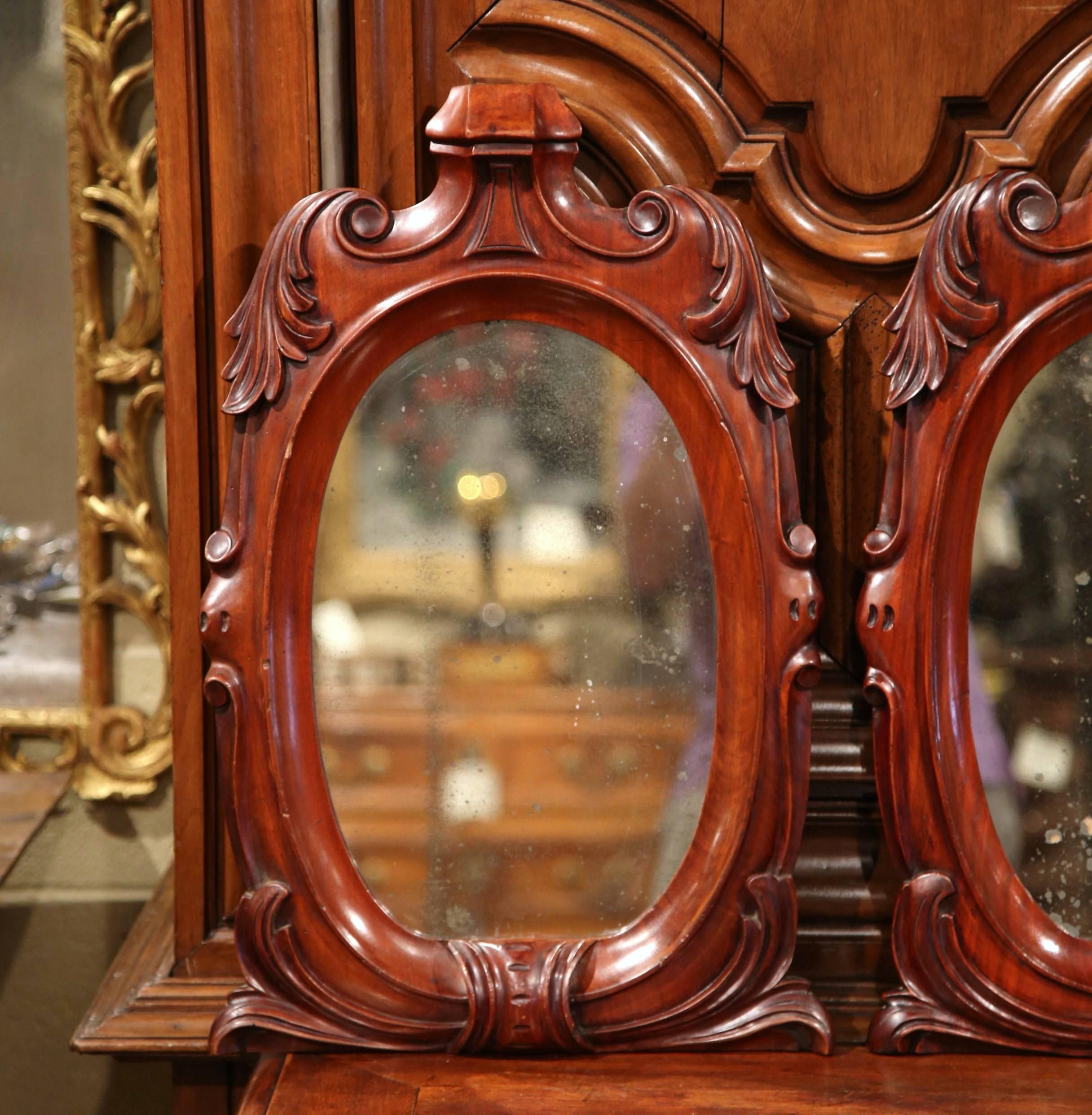 Régence Pair of 19th Century French Regency Hand Carved Mahogany Wall Mirrors For Sale