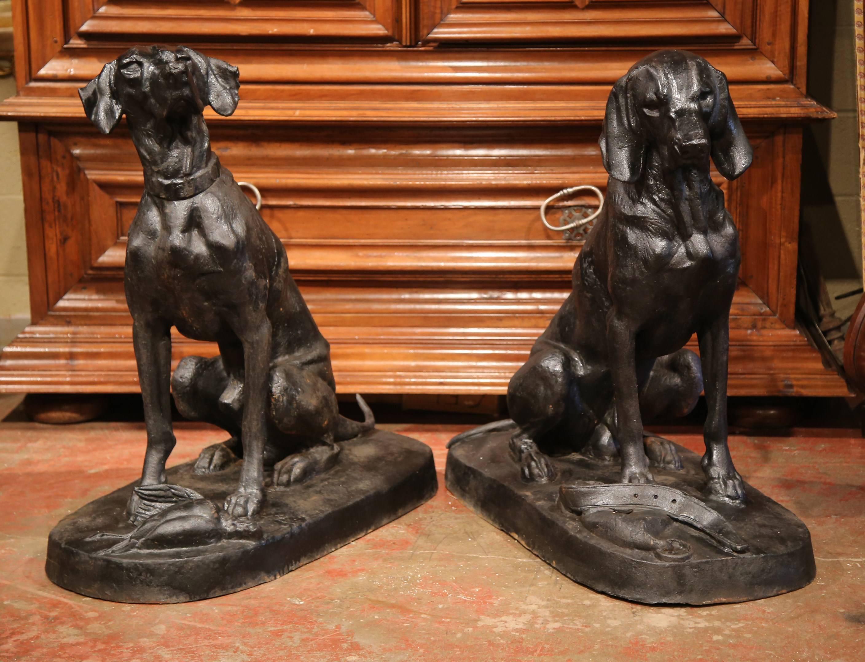 Patinated Pair of Lifesize French Black Iron Hunt Labradors Retrievers after A. Jacquemart