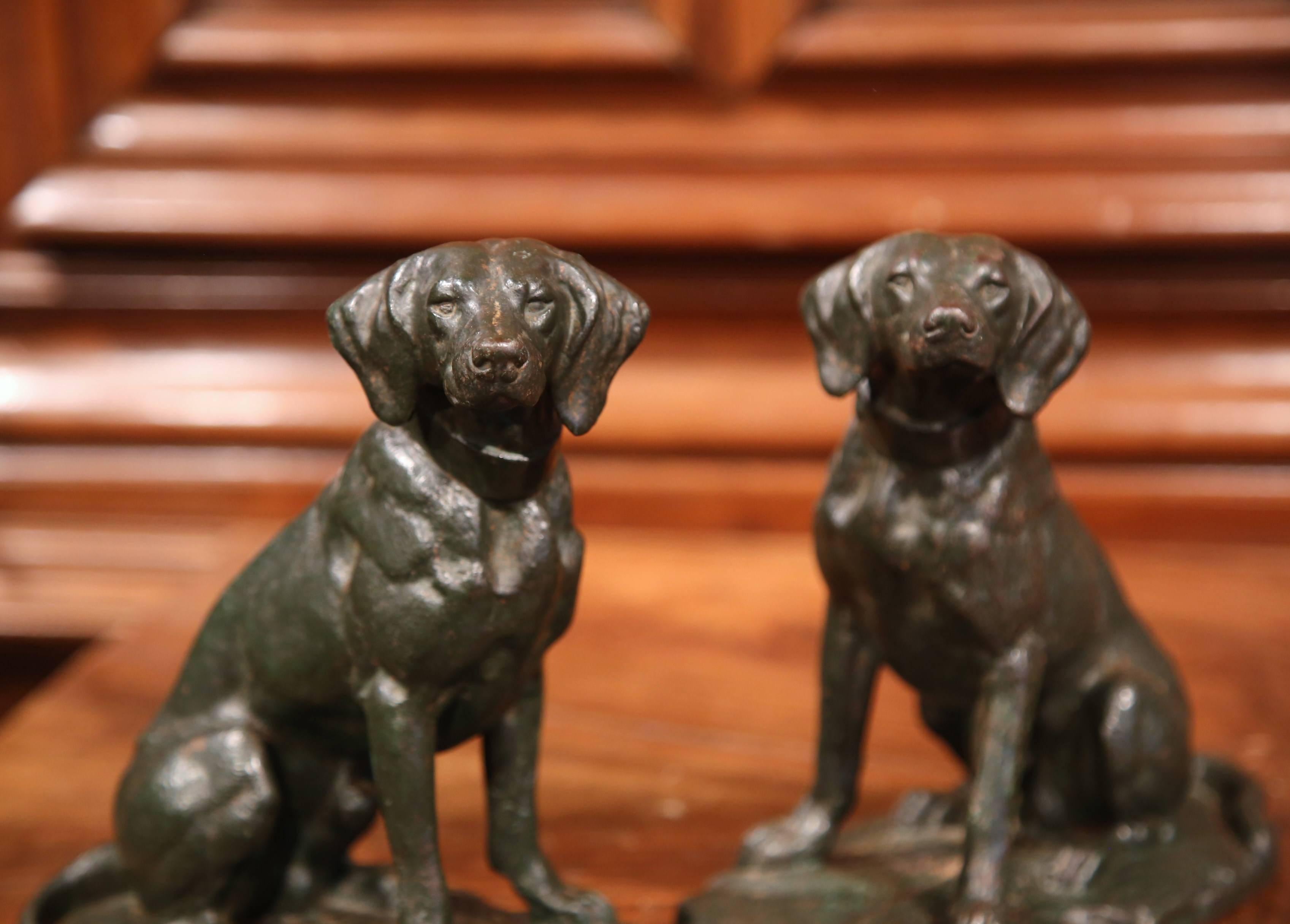 Hand-Carved Pair of 19th Century French Patinated Bronze Labrador Dogs Sculptures
