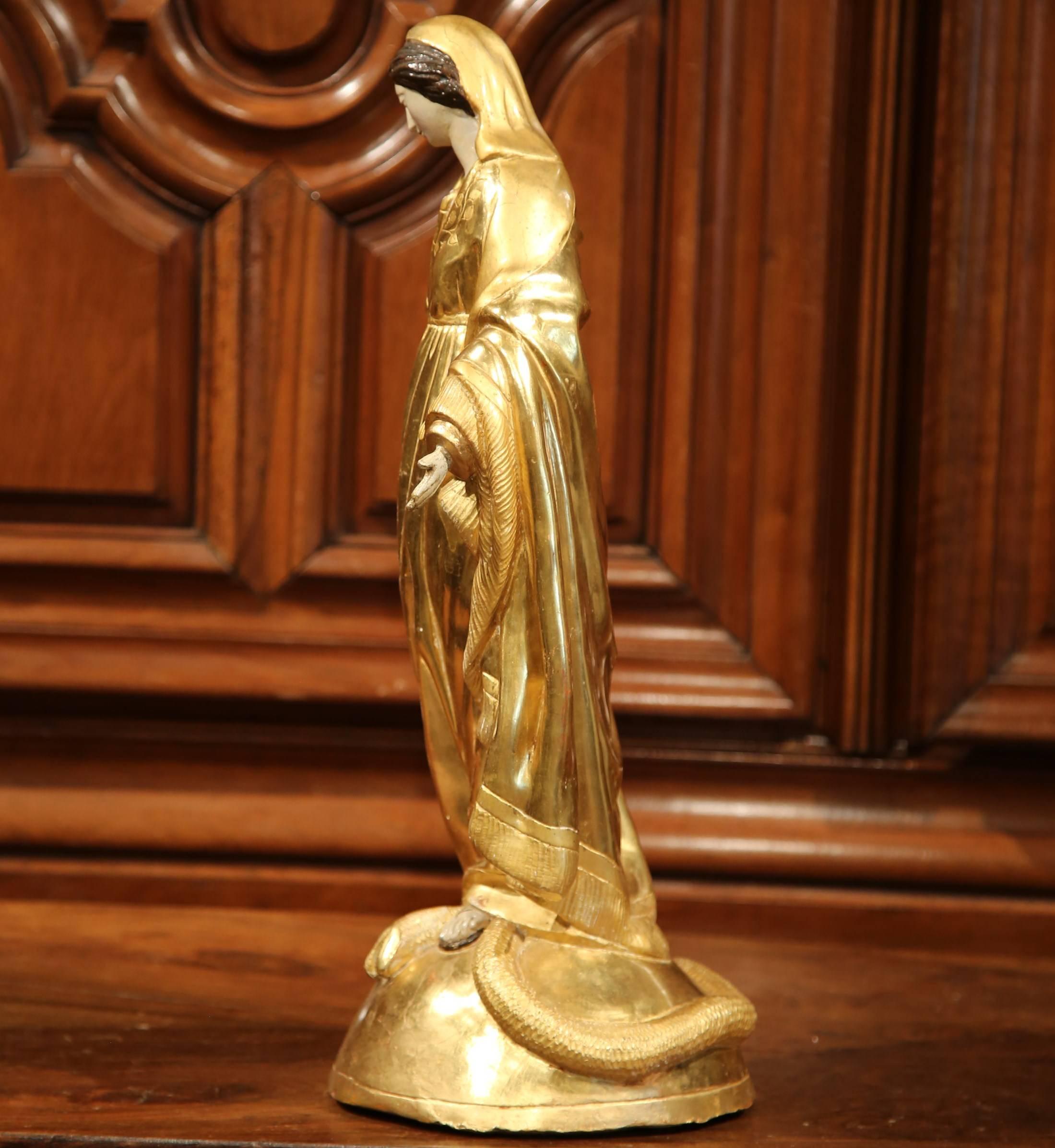 18th Century French Carved Giltwood Virgin Mary Statue Standing on Globe In Excellent Condition In Dallas, TX