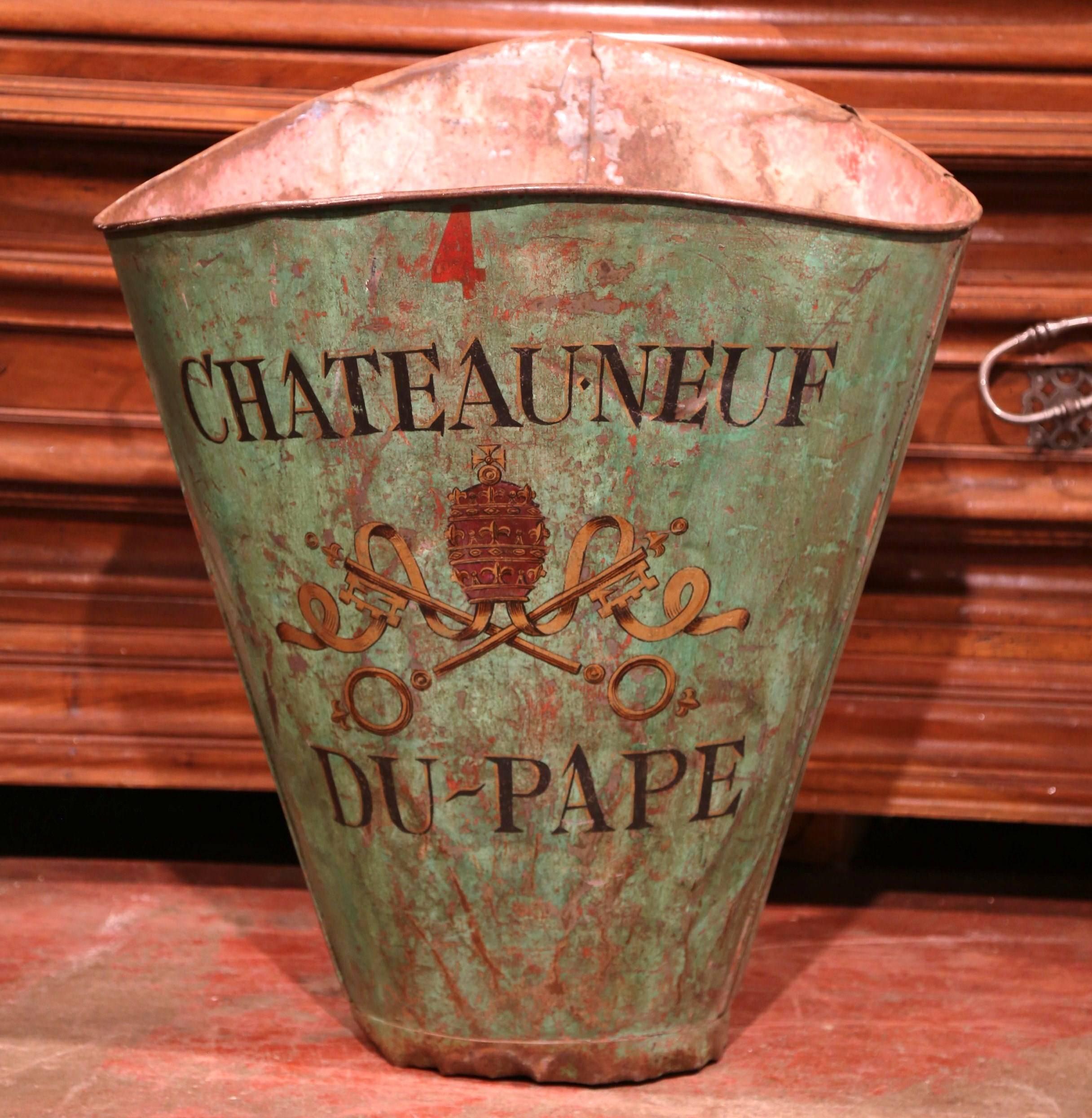 19th Century French Hand-Painted Tole Grape Basket from the Rhone Wine Valley In Good Condition In Dallas, TX