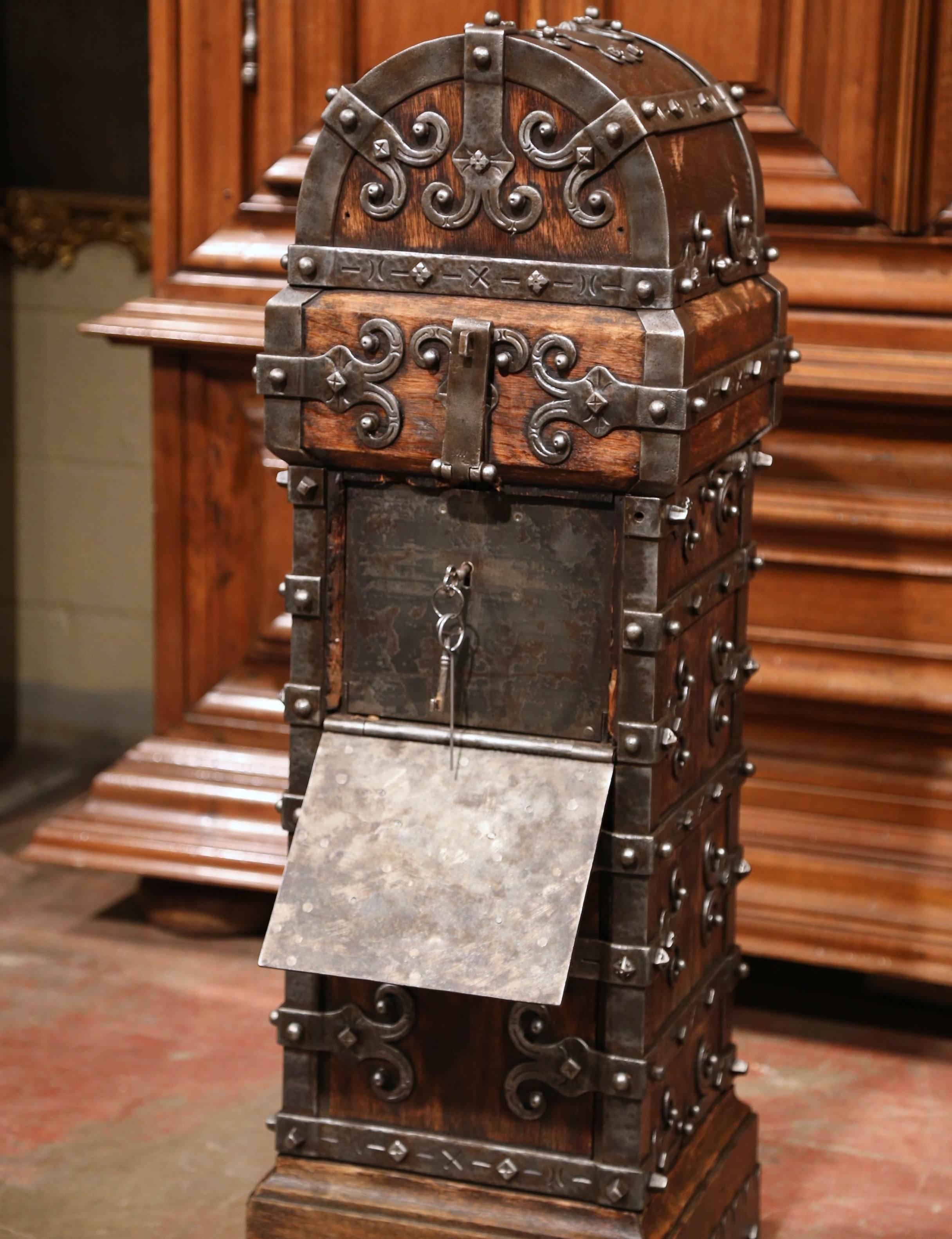 18th Century Spanish Wood and Iron Church Trunk Safe with Triple Lock and Keys  In Excellent Condition In Dallas, TX